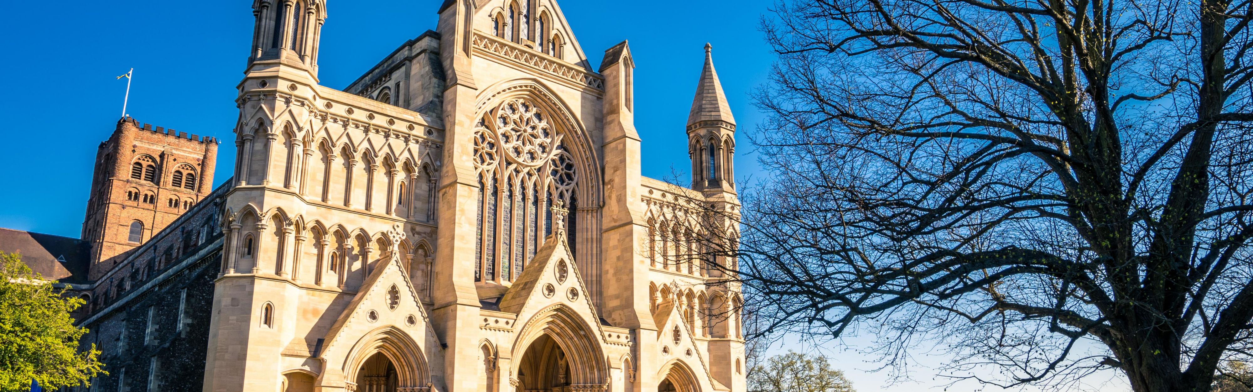 St Albans is just a 15 minute drive from our hotel.