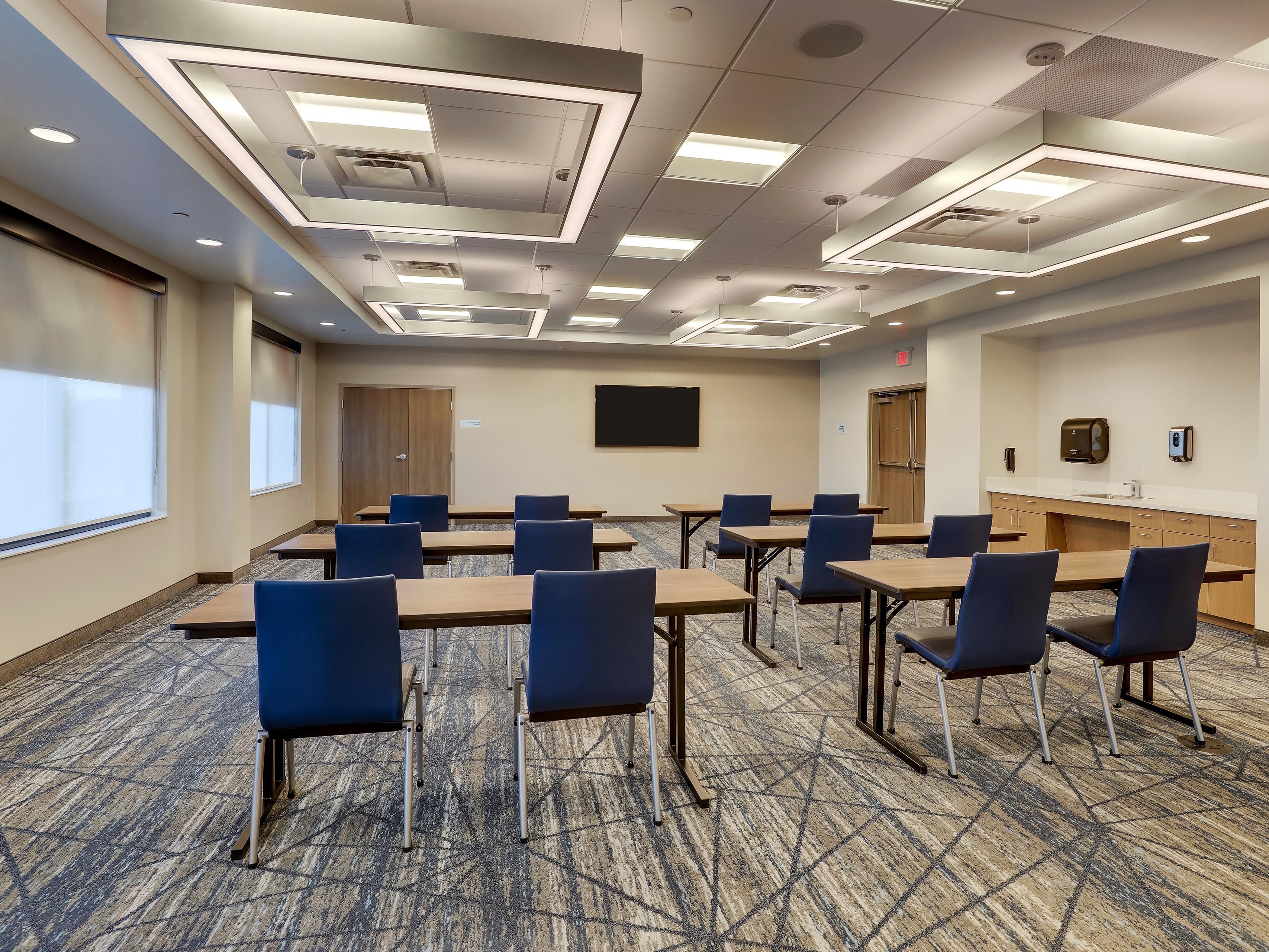 When you are ready to plan your next meeting or group event, you can book with confidence with our new  flexible meeting offer. We're committed to high levels of cleanliness. That means clean, clutter free event space and an experience that supports the well-being of your attendees with flexible re-scheduling or cancellation, if needed.