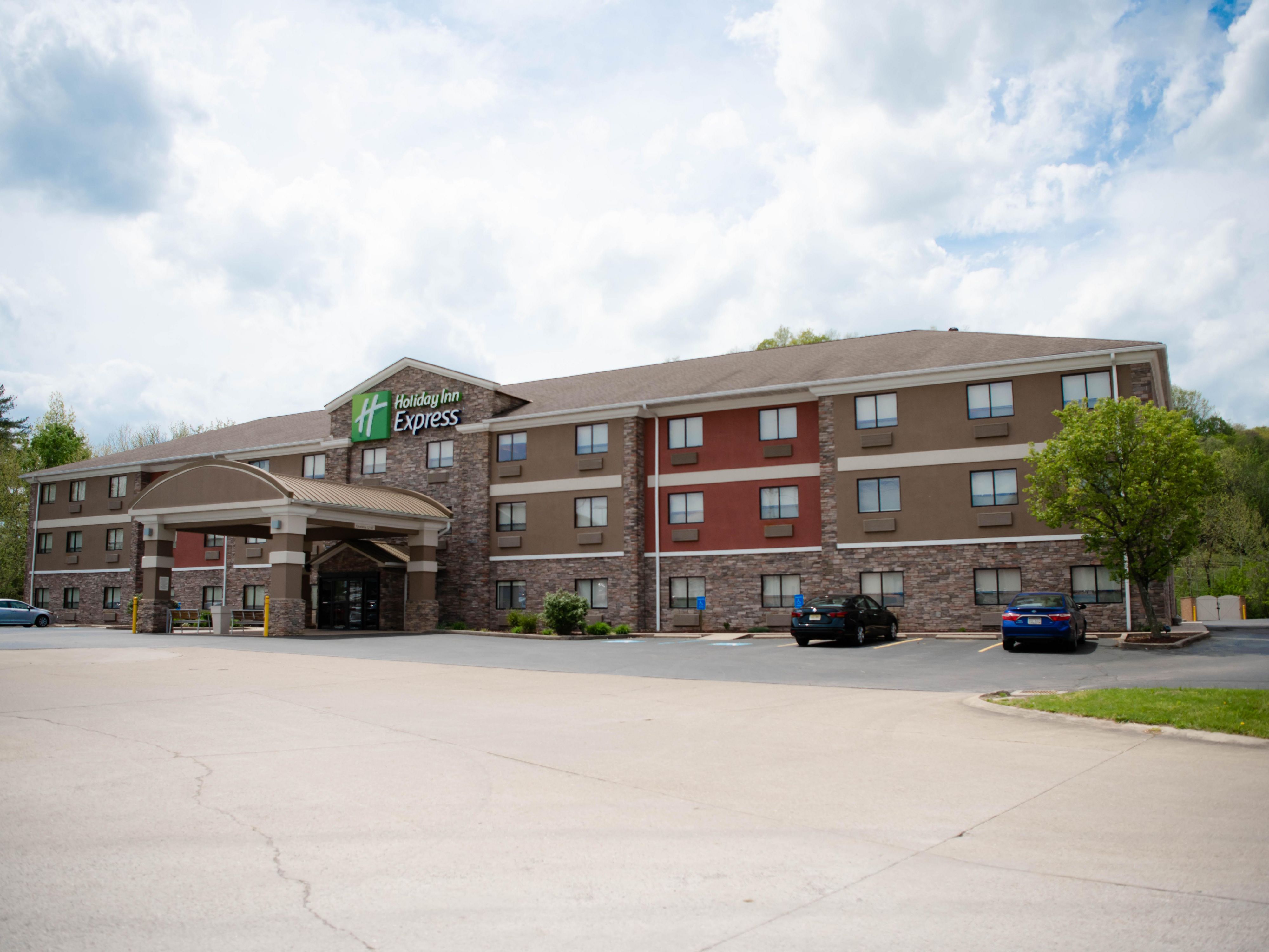 Welcome to the Holiday Inn Express Winfield Teays Valley