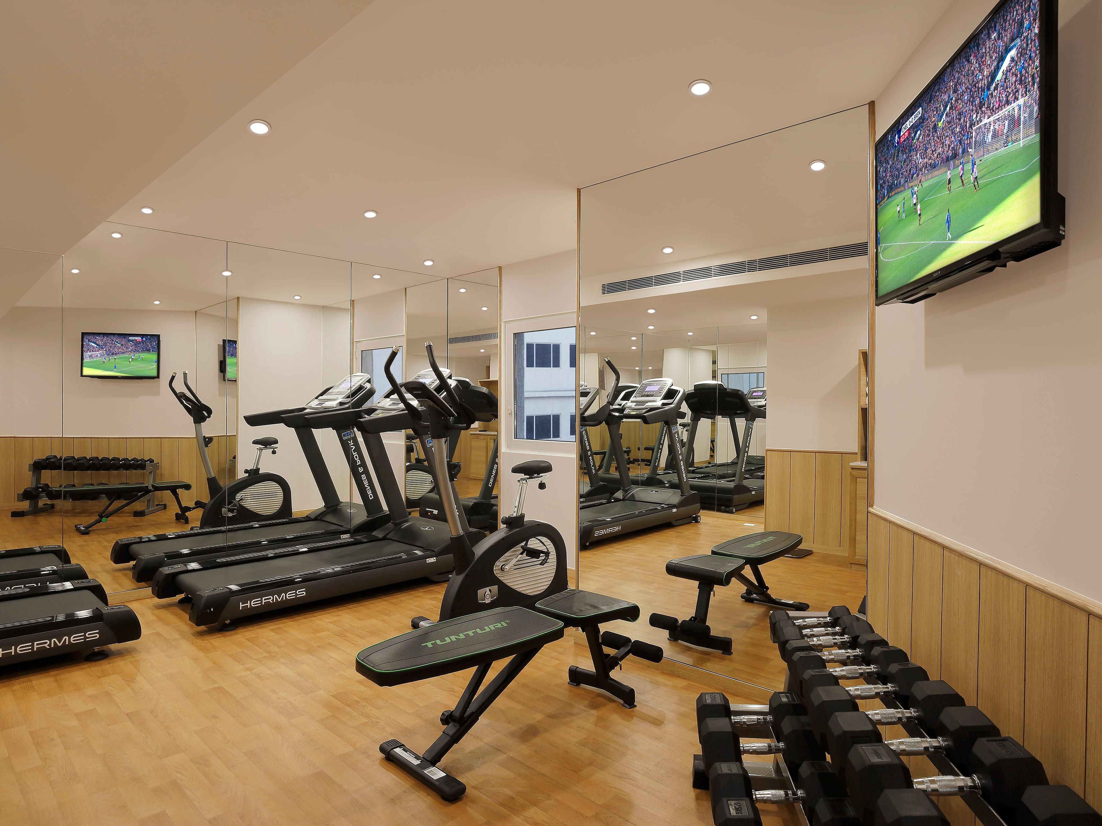 The Fitness Centre at the Holiday Inn Express Hyderabad HITEC City features state-of-the-art training and workout equipment, including treadmills, individual strength workout stations, cross trainers, and a free weights section, as well as exercise balls and yoga mats for quiet meditation or an intense workout session.