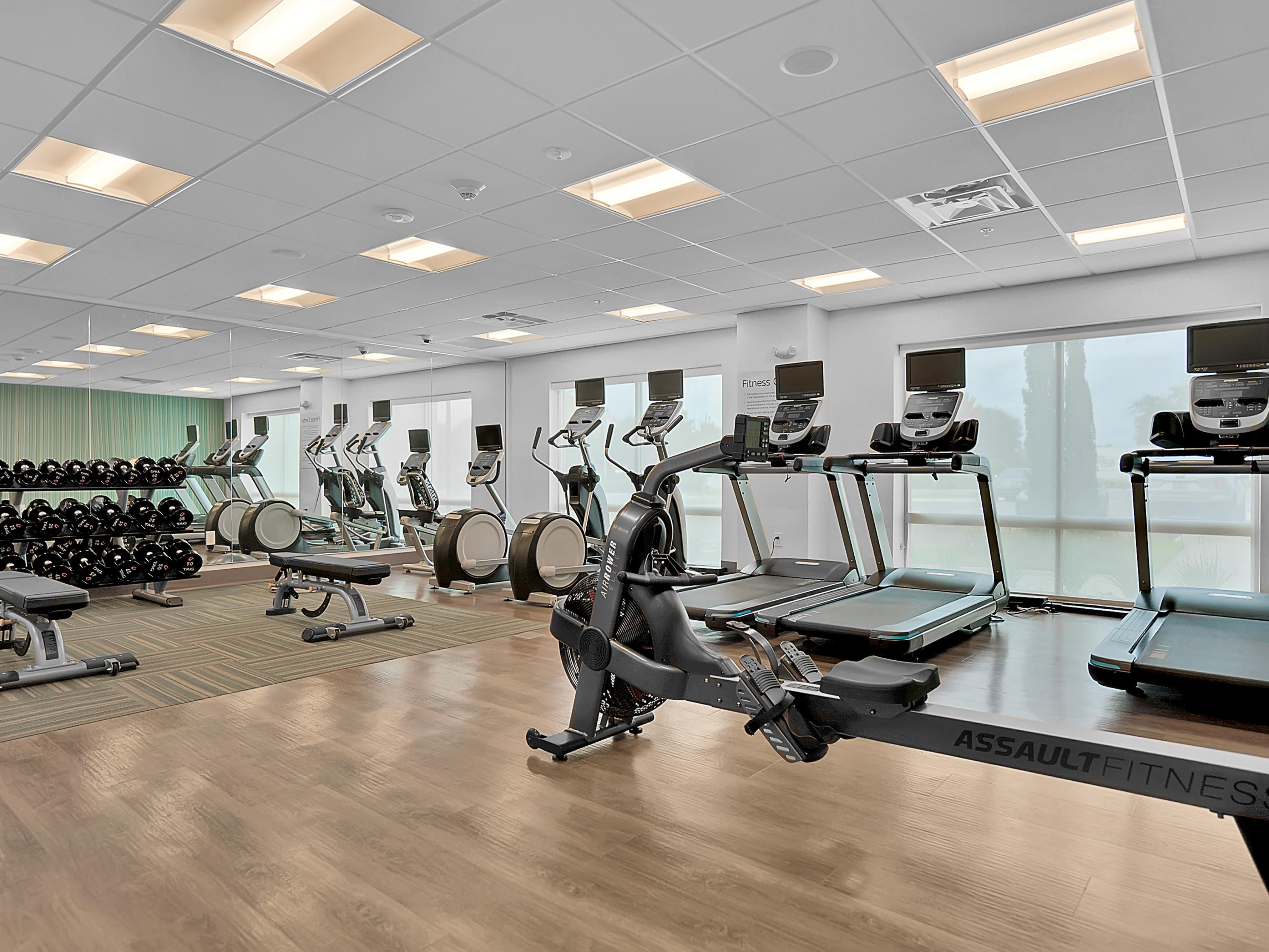 Elliptical machines & spacious room for multiple guests.
