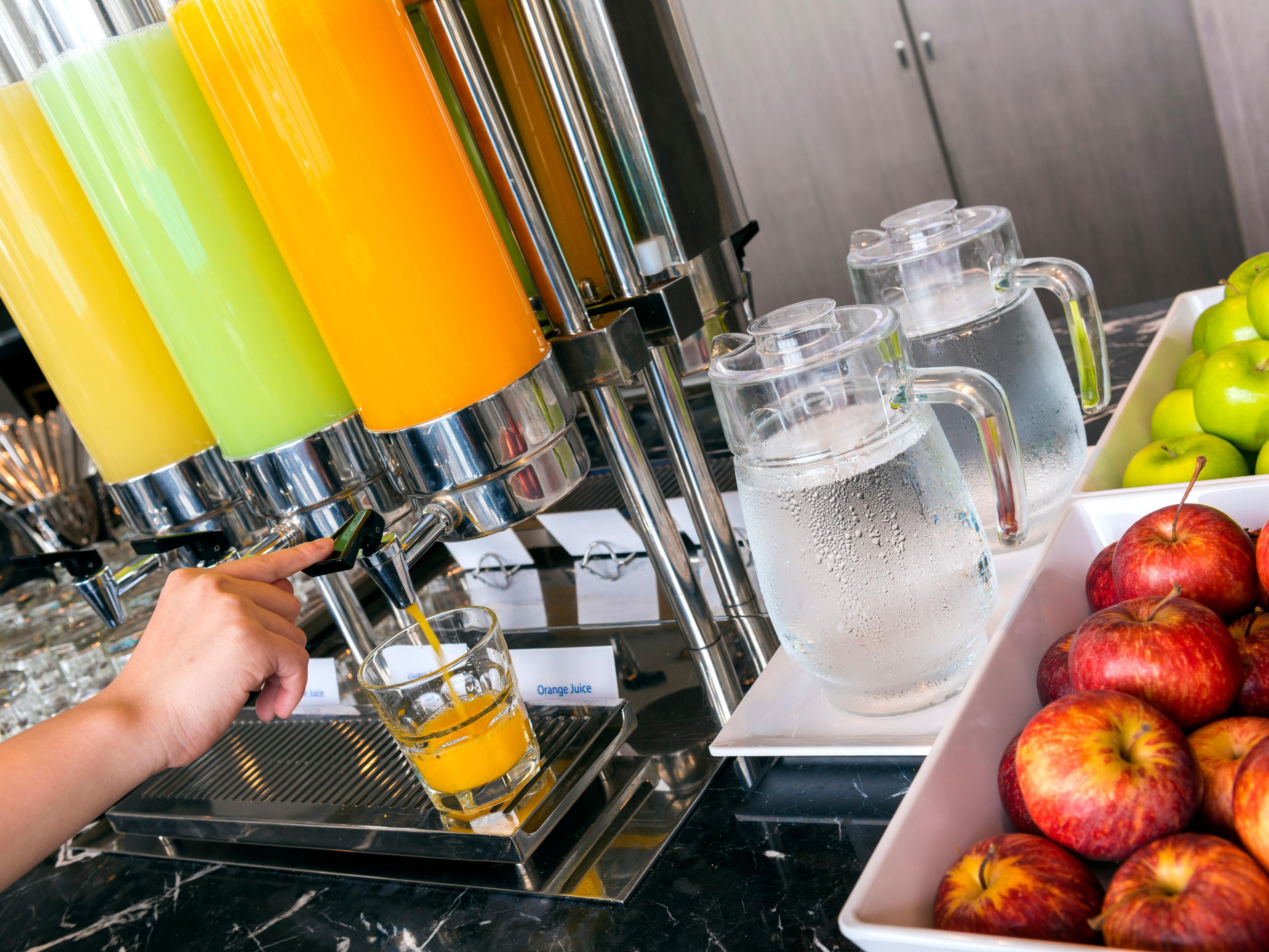 The Express Start Breakfast offers a full range of breakfast items including eggs, yogurt, whole wheat muffins, oatmeal, cereal and a Grab & Go option for those who are in a hurry. The best part about this is it's free for all our guests!