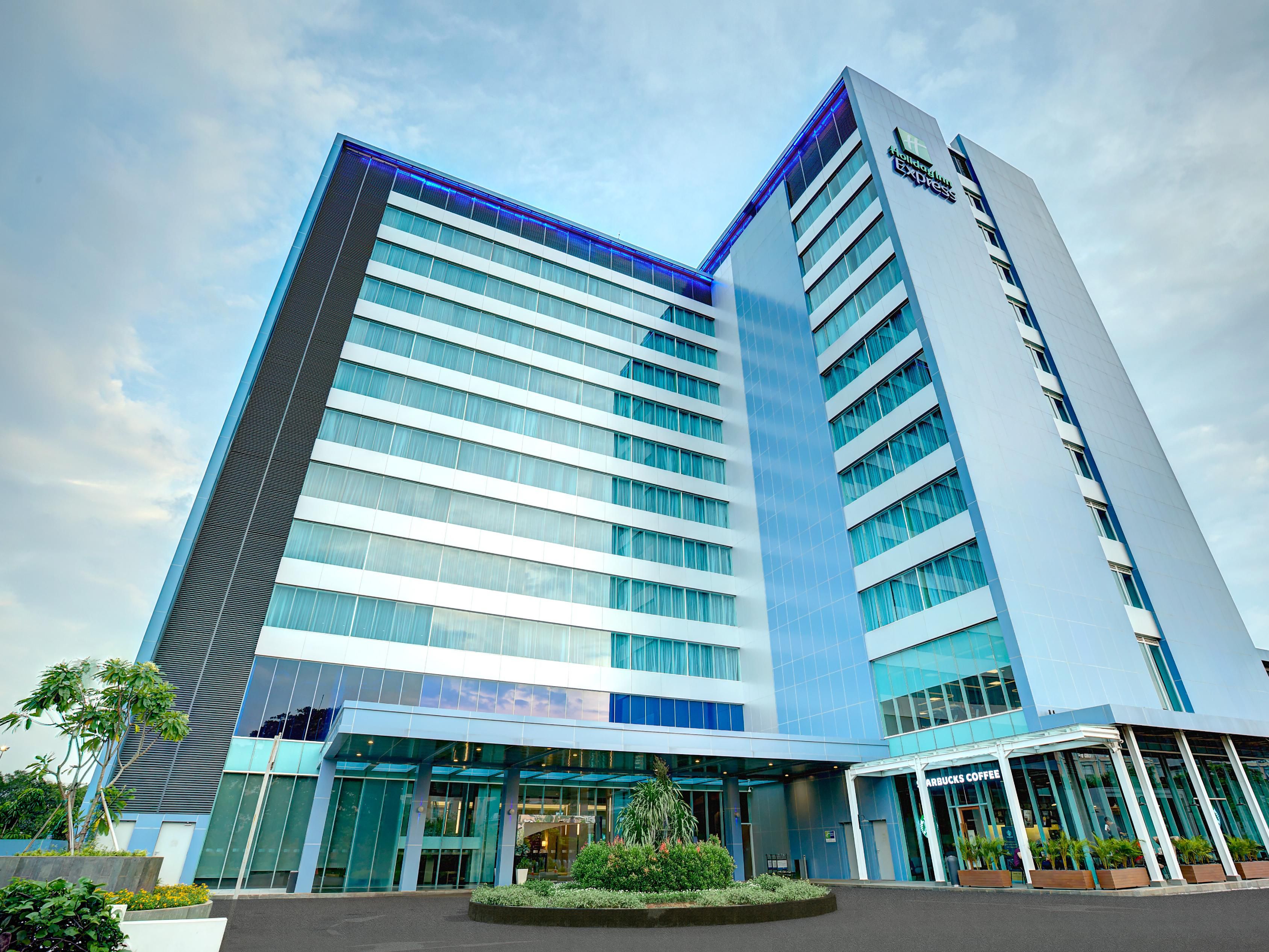 Exterior of Holiday Inn Express Jakarta International Expo