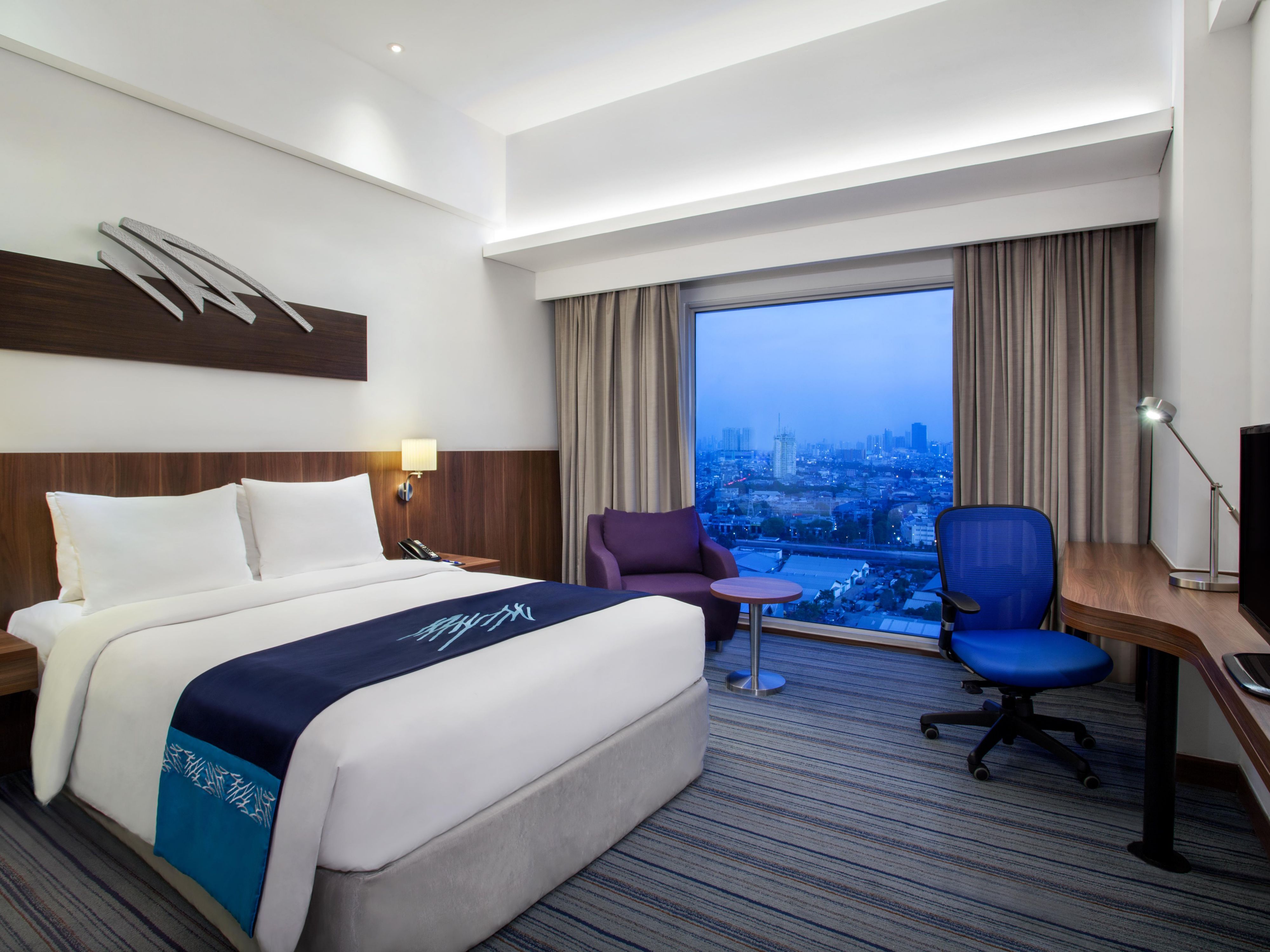 Holiday Inn Express Jakarta Pluit Citygate Queen Guest Room