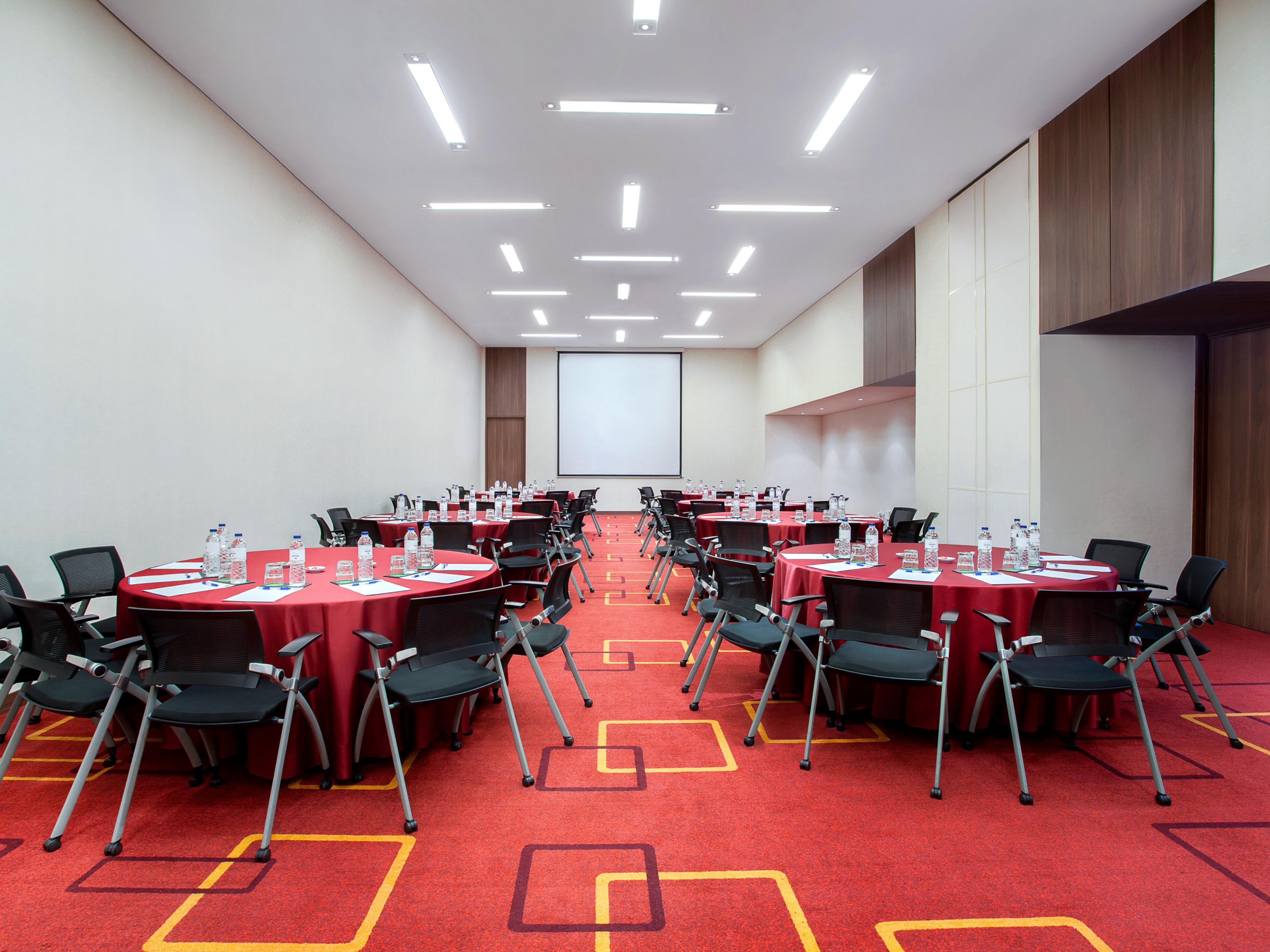 From the wedding party to family reunions, we love a good gathering. Let us help with all the details, so you can get ready to play or get ready to celebrate!