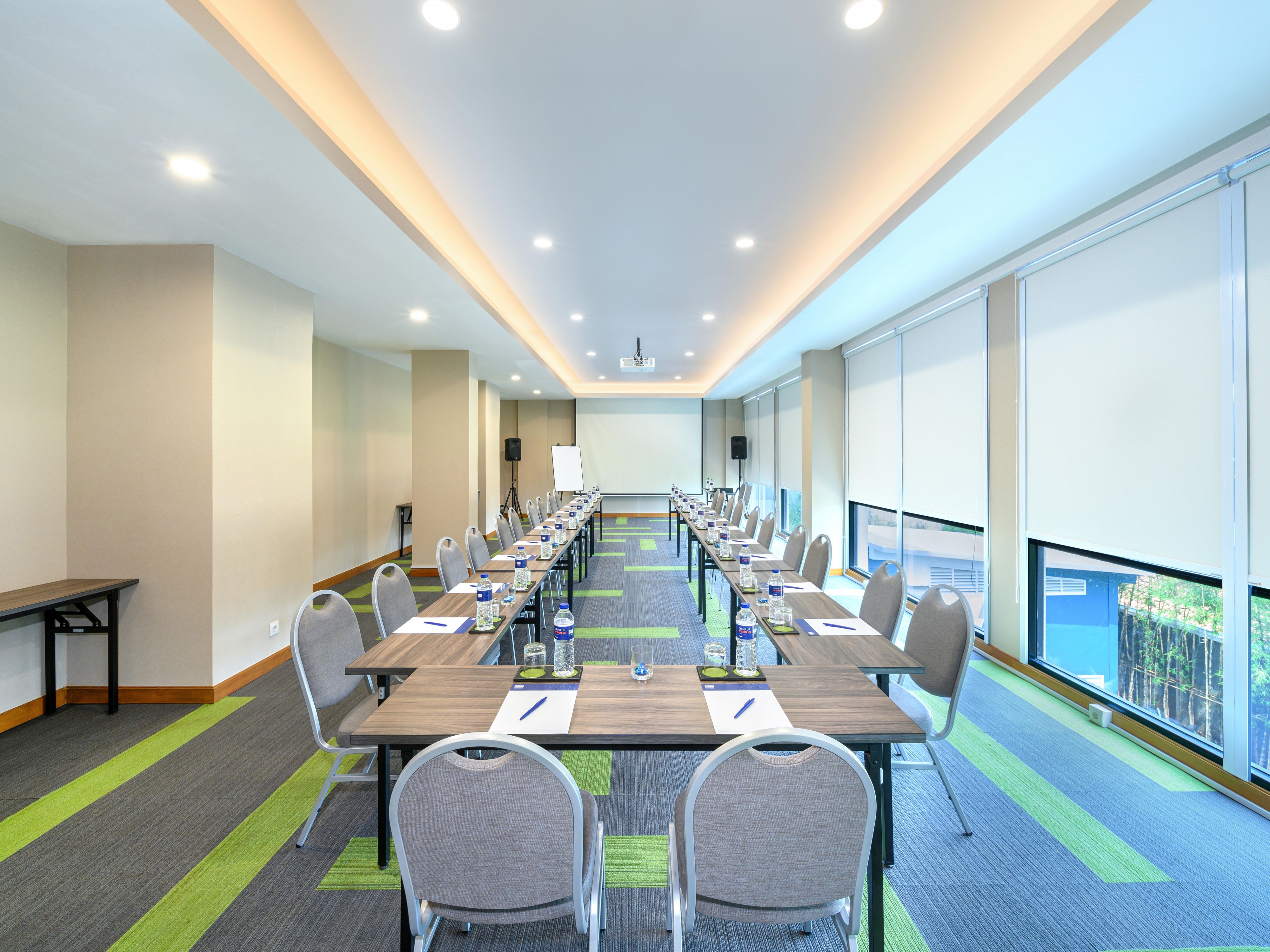 Discuss your business at our hotel and get a special package inclusive of 1x coffee break, 1x lunch box, room usage for 5 hours and complimentary Wi-Fi. We will make sure to keep you safe by enhancing new cleaning protocols including deep cleaning with hospital-grade disinfectants and using the social distance method.