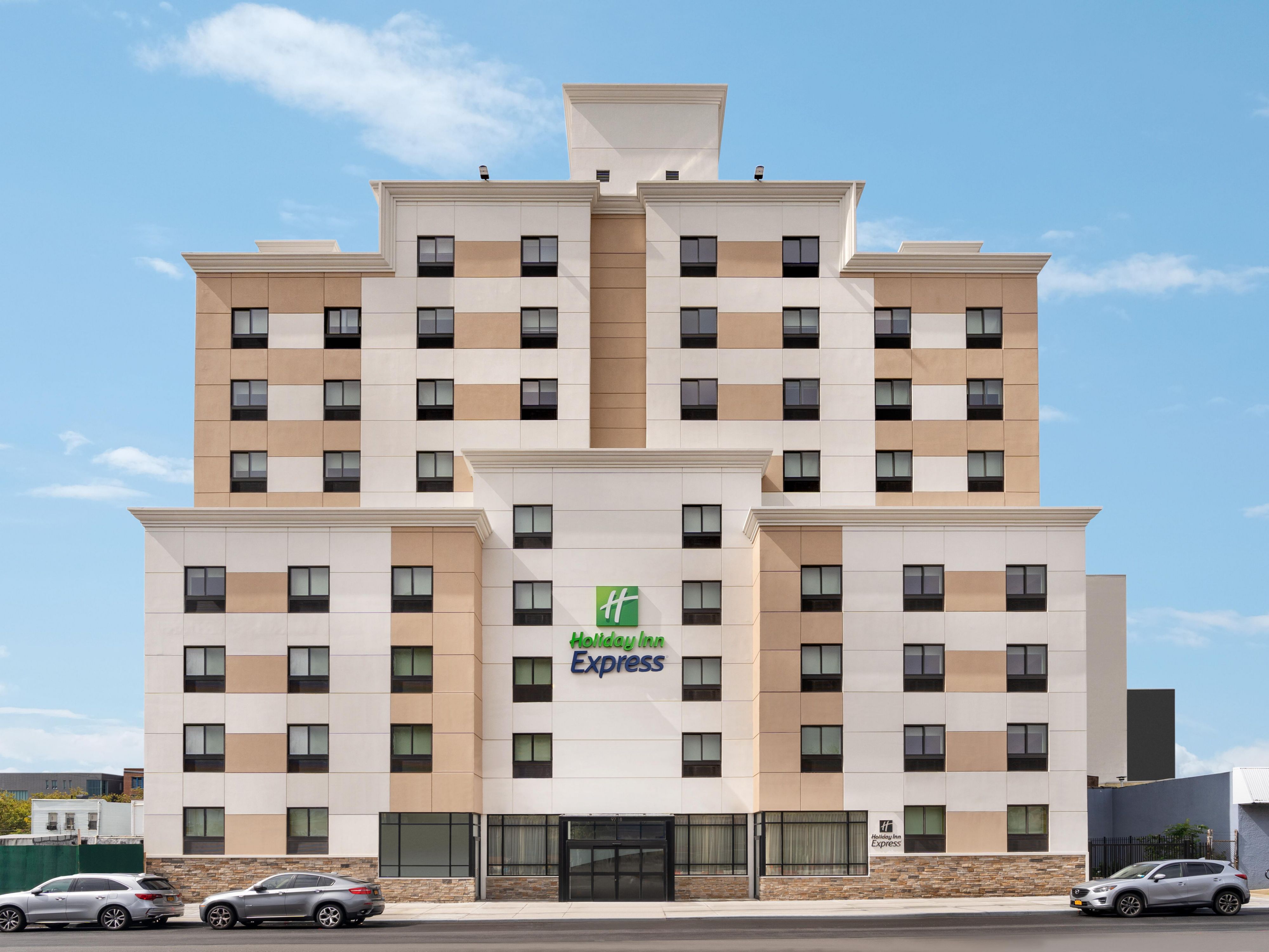 Holiday Inn Express Jamaica JFK AirTrain 