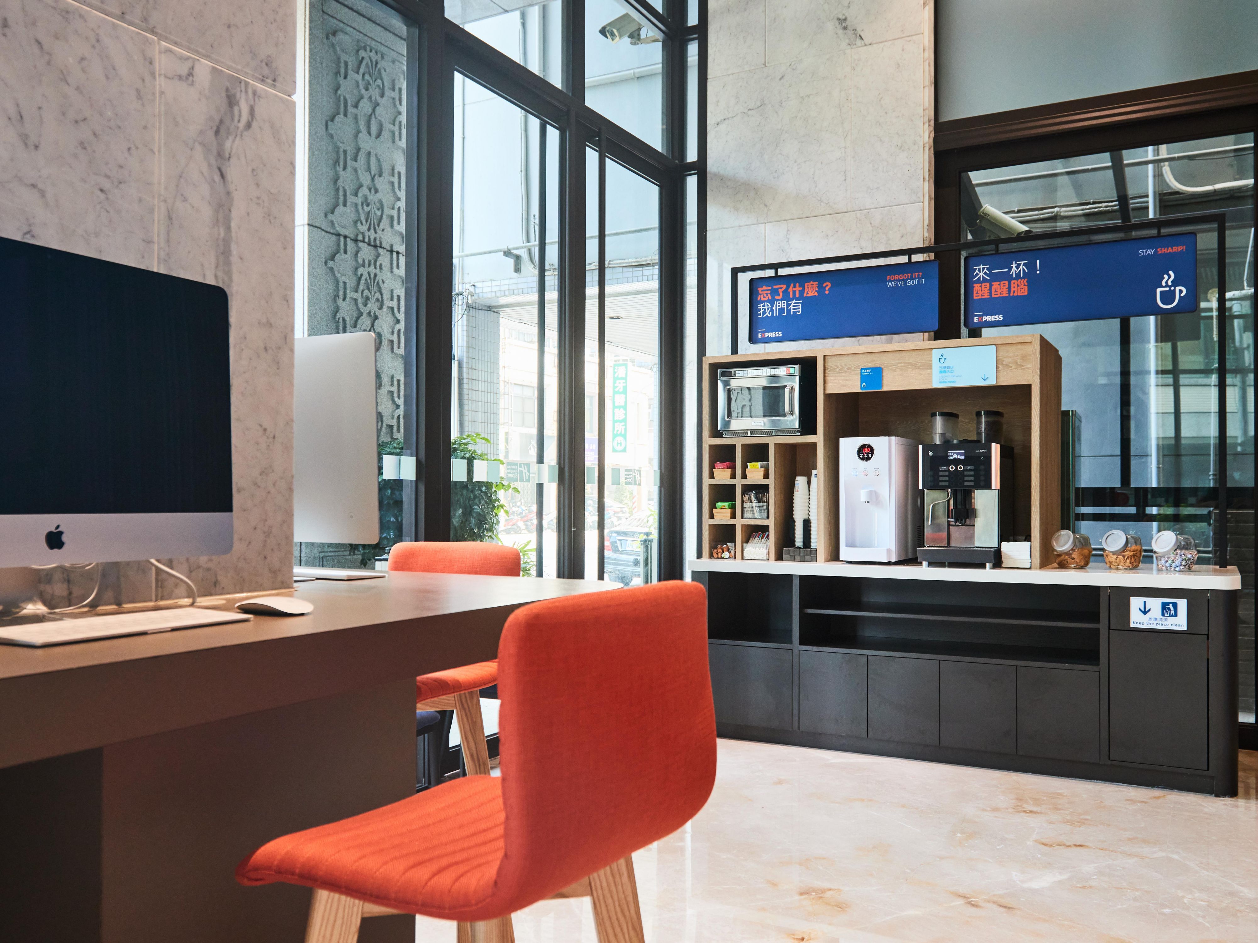 1楼智空间提供免费24小时咖啡与饼干服务