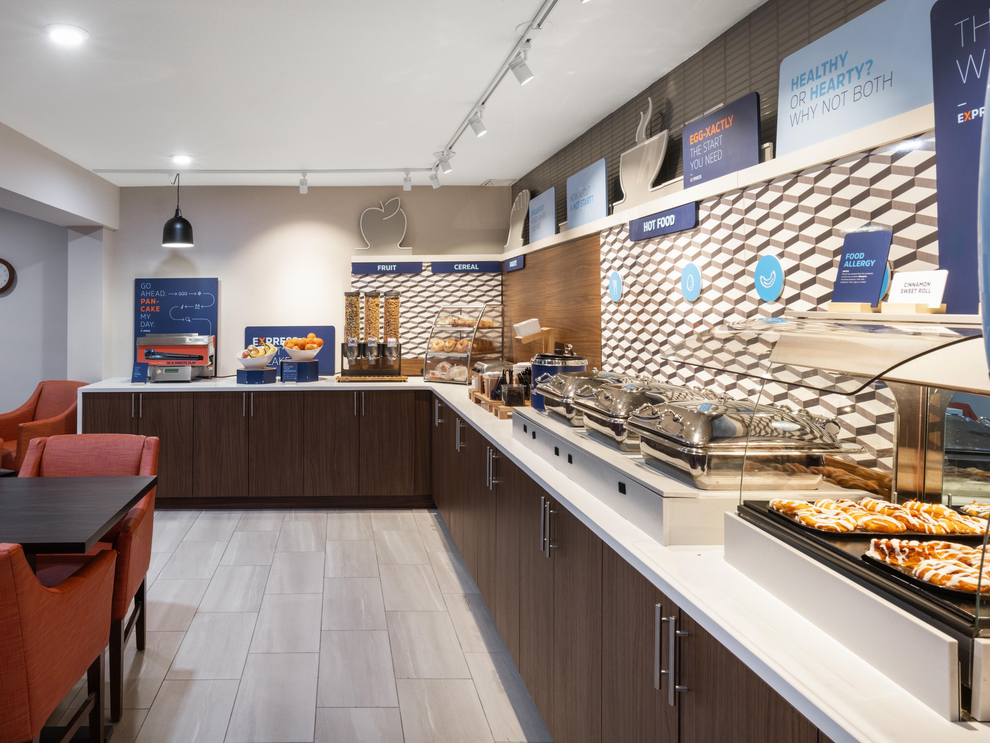 Start your day with our complimentary Express Start fresh breakfast, served daily. Enjoy a variety of delicious options designed to fuel your morning, including hot and cold selections, fresh fruit, and beverages. Our breakfast is the perfect way to energize your day and set out for adventures or business meetings.