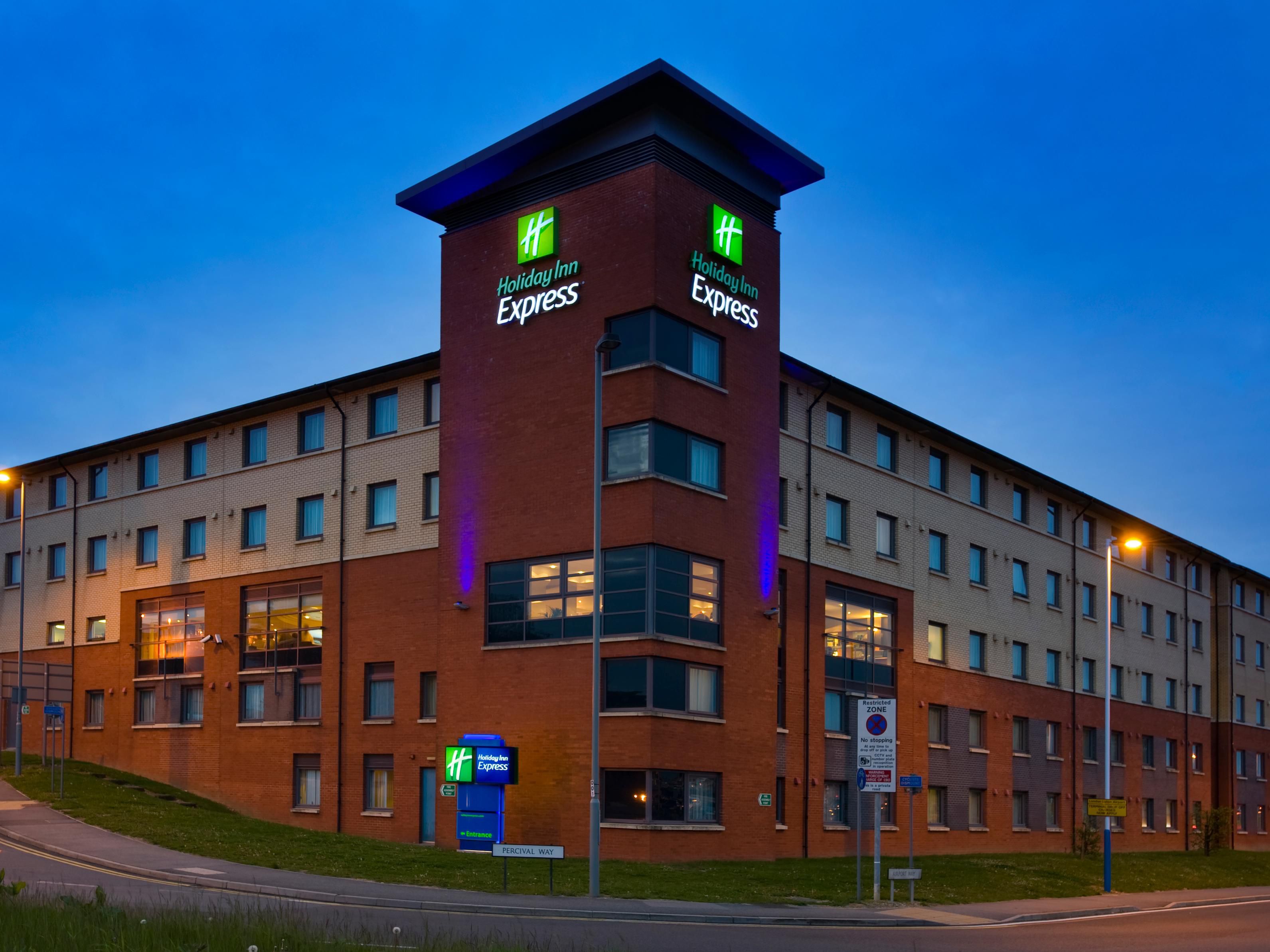 Your Holiday Inn Express hotel at Luton Airport