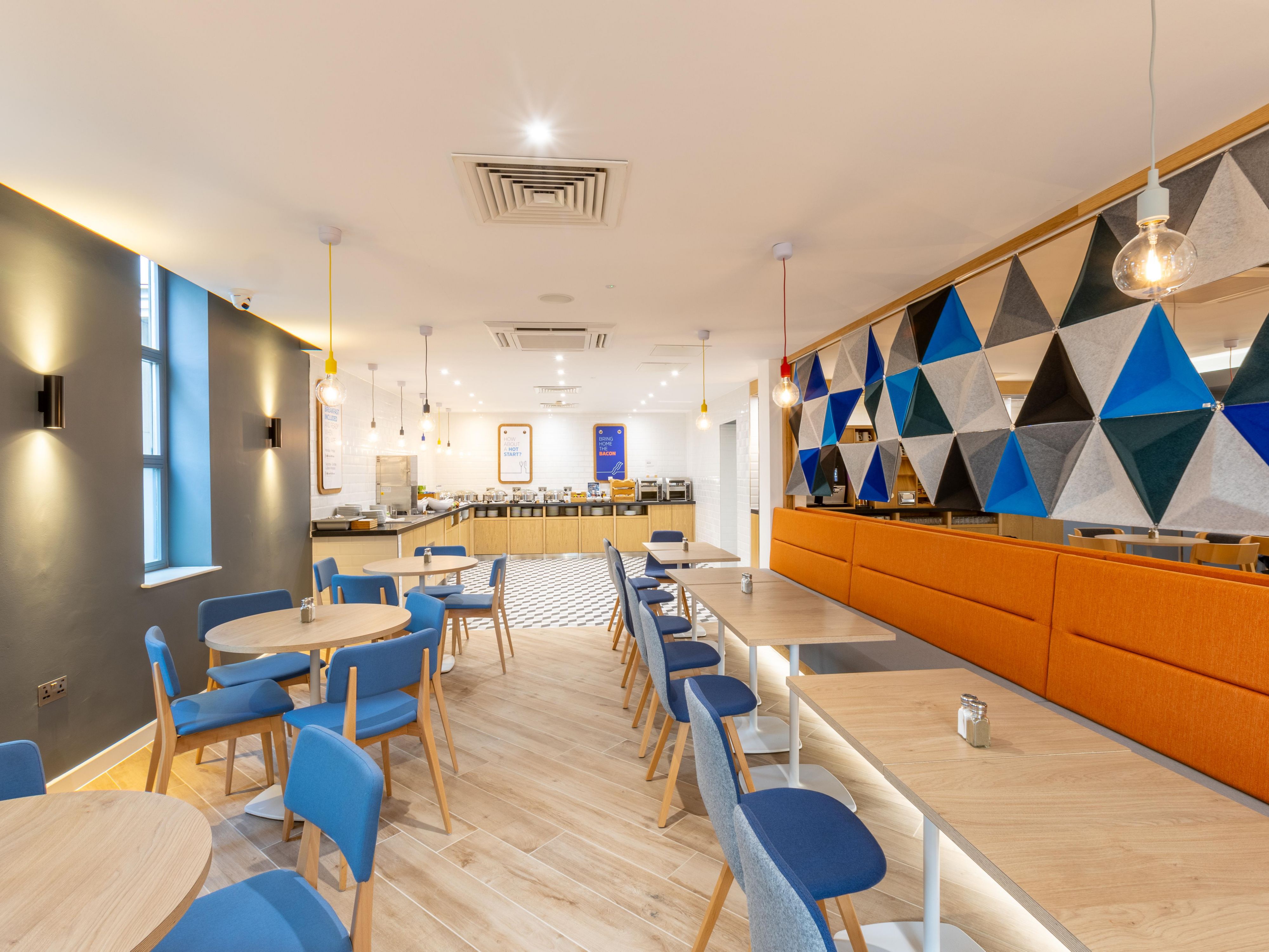 Free hot/cold breakfast buffet for all guests. Guests can enjoy a selection of hot items like bacon, sausages, and scrambled eggs, alongside continental options such as pastries, cereals, fruit, and yoghurt. Fresh coffee, tea, and juices are also available—perfect for a quick and satisfying start to the day.