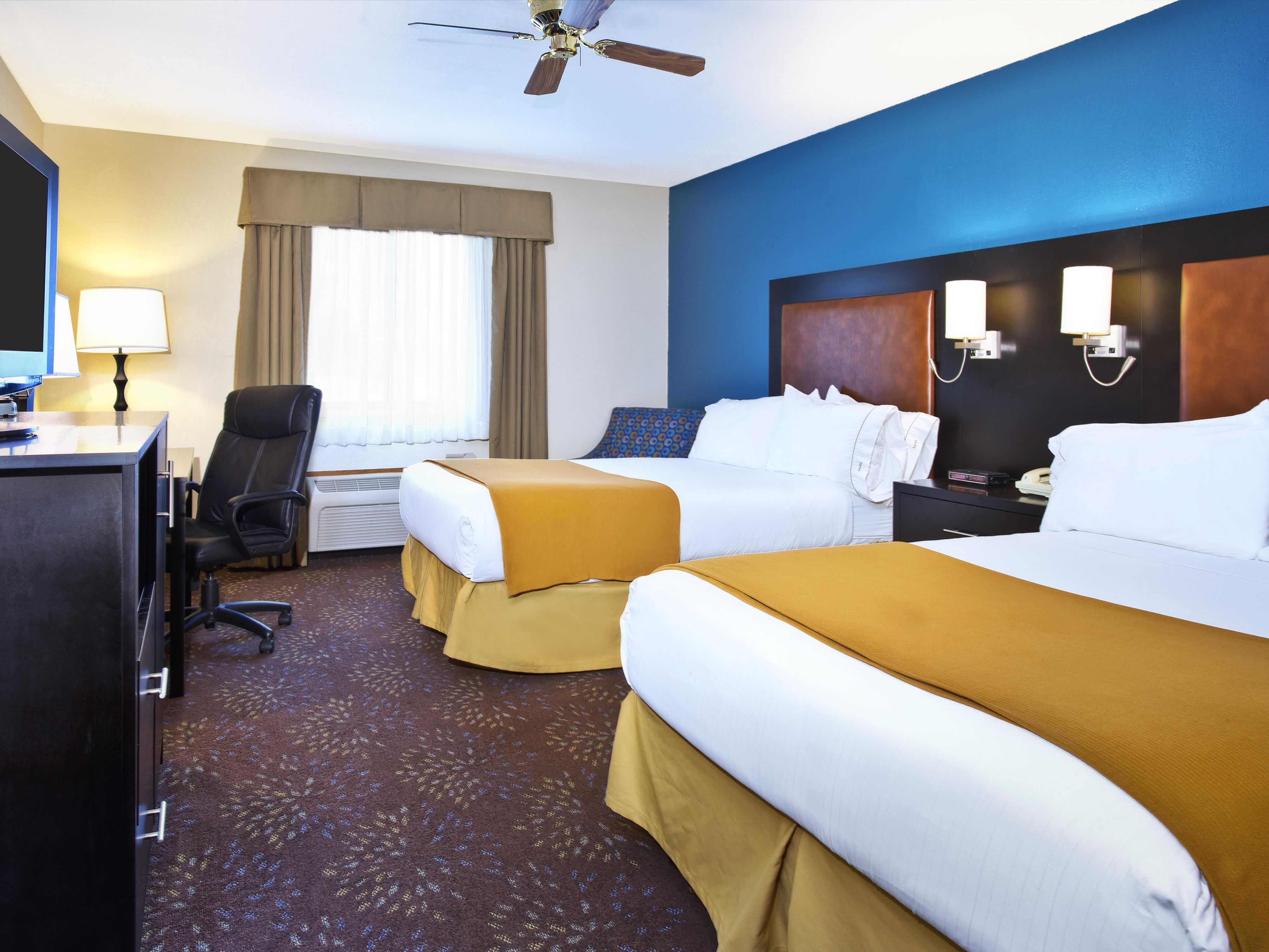 Two Double Bed Guest Room 1st or 2nd floor