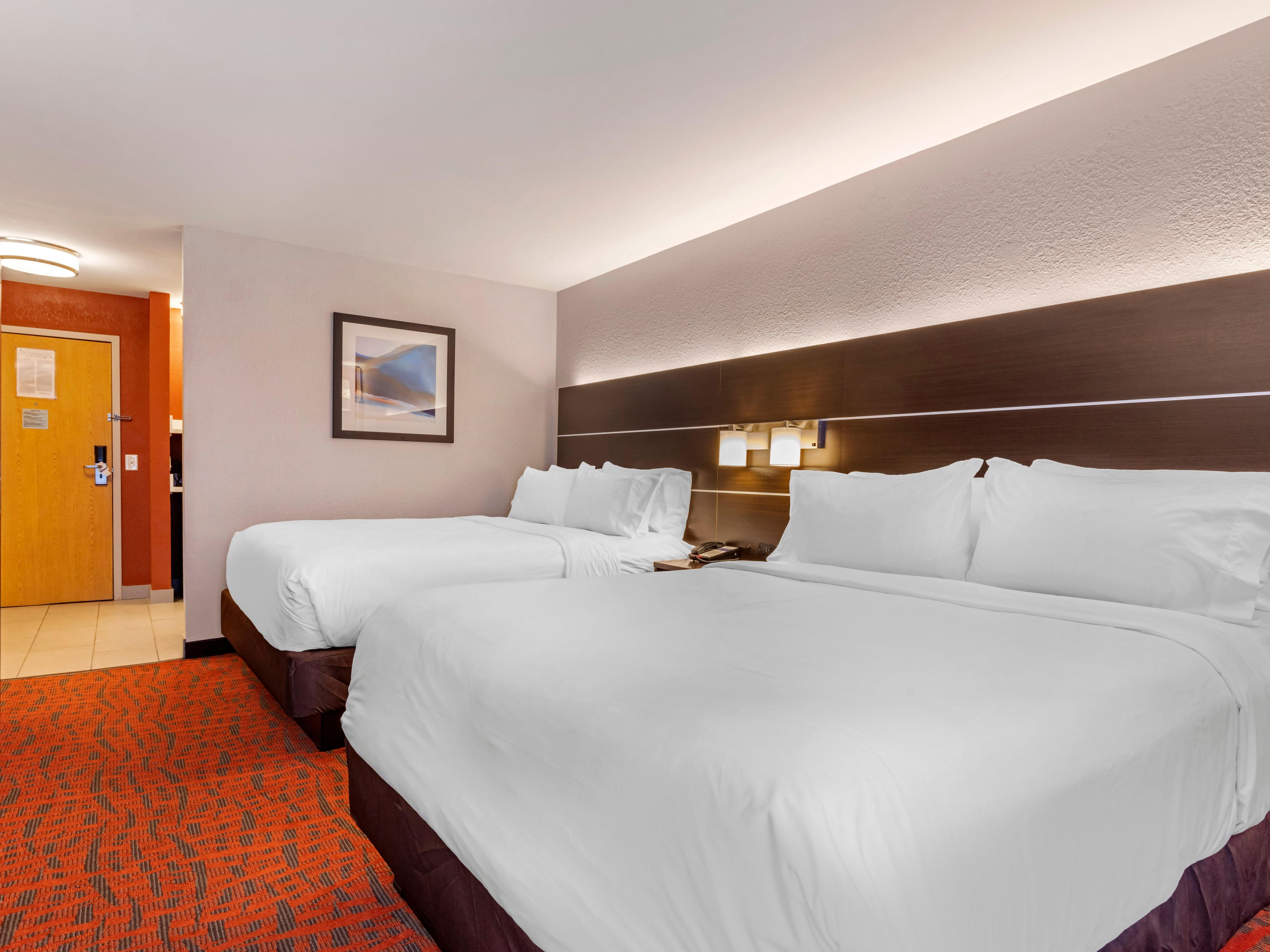 Spacious Dual Queen Size beds