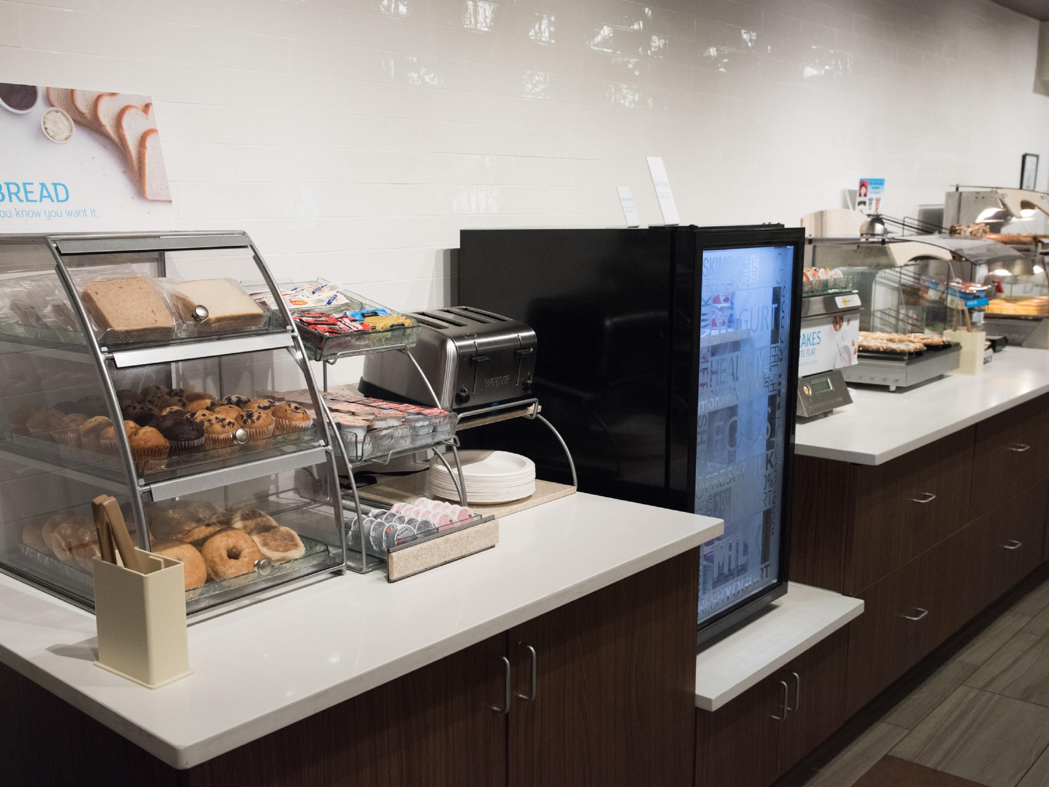 Wake up to our free Express Start Breakfast bar offering a full range of breakfast items including egg white omelets, bacon, sausage, Chobani yogurt, gluten free muffins, whole wheat English muffins, oatmeal, cereal, fresh fruit and a one-touch pancake machine.  We even have Cinnabon Cinnamon Rolls. 