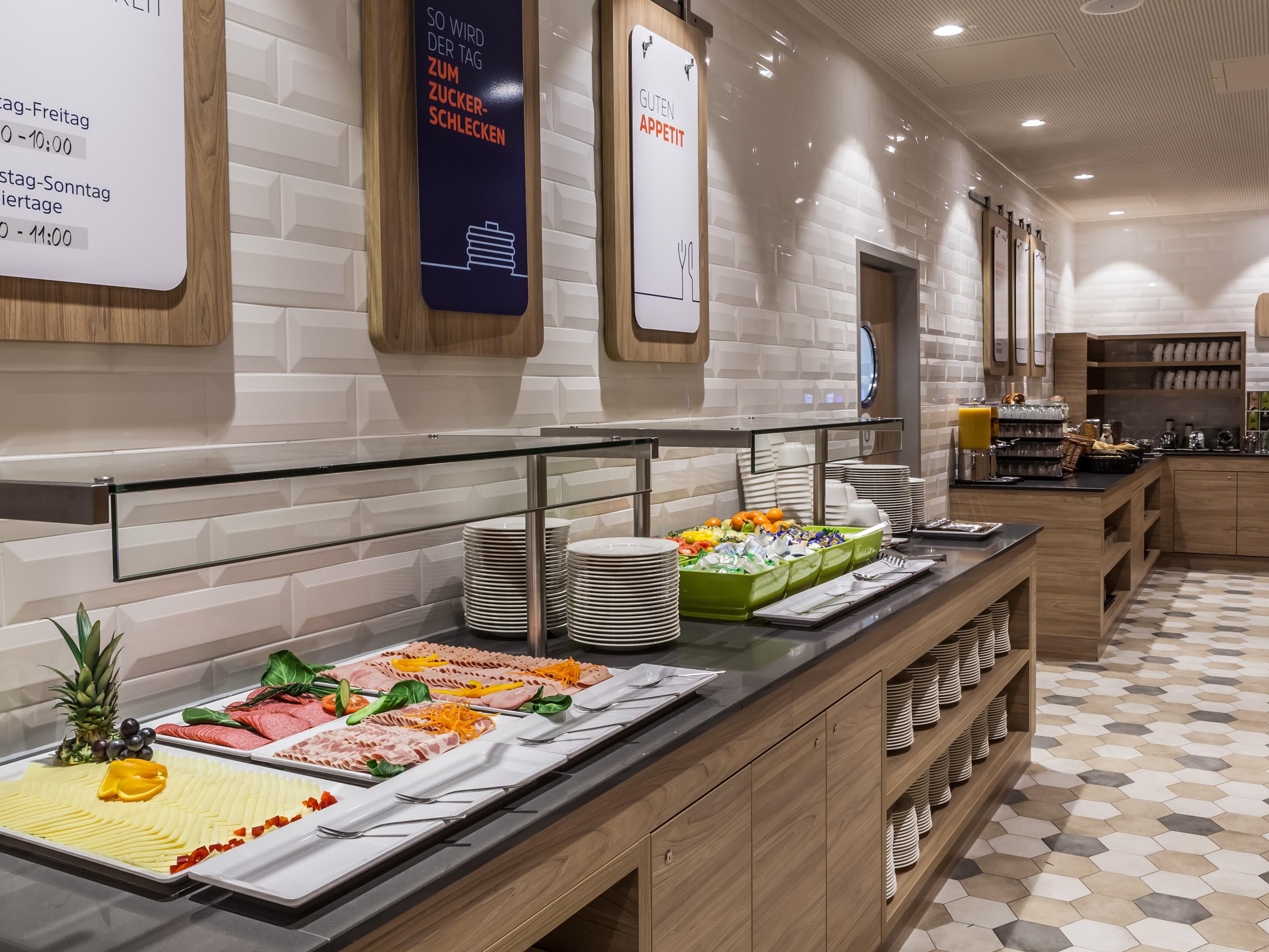 Enjoy a complimentary Express Start™ Breakfast, including fresh pastries, hot drinks, and healthy options to fuel your day.