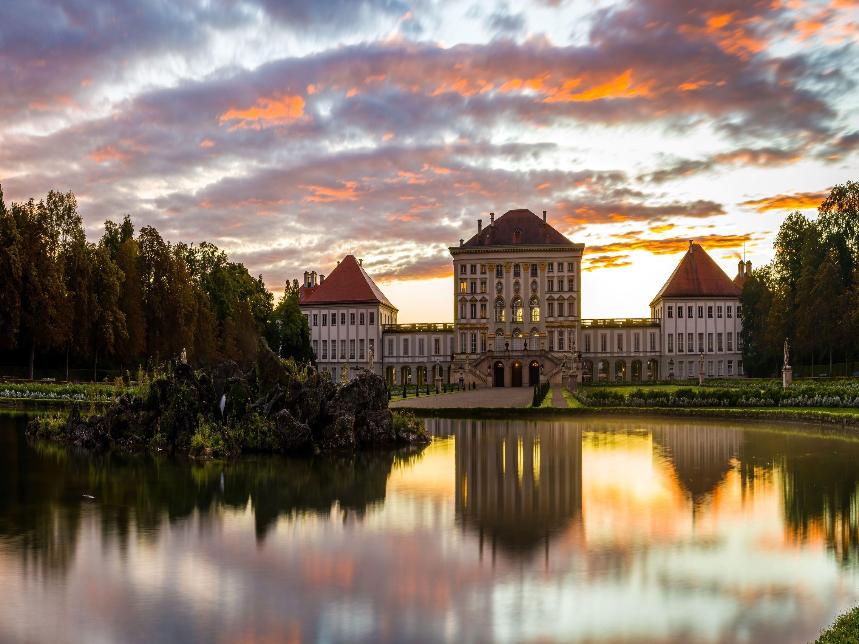 A walk through the palace park
Nymphenburg is not just home to the Bavarian royal family’s lavish palace; the grounds also include a large park containing unique water features, an extensive selection of sculptures and unusual pavilions.