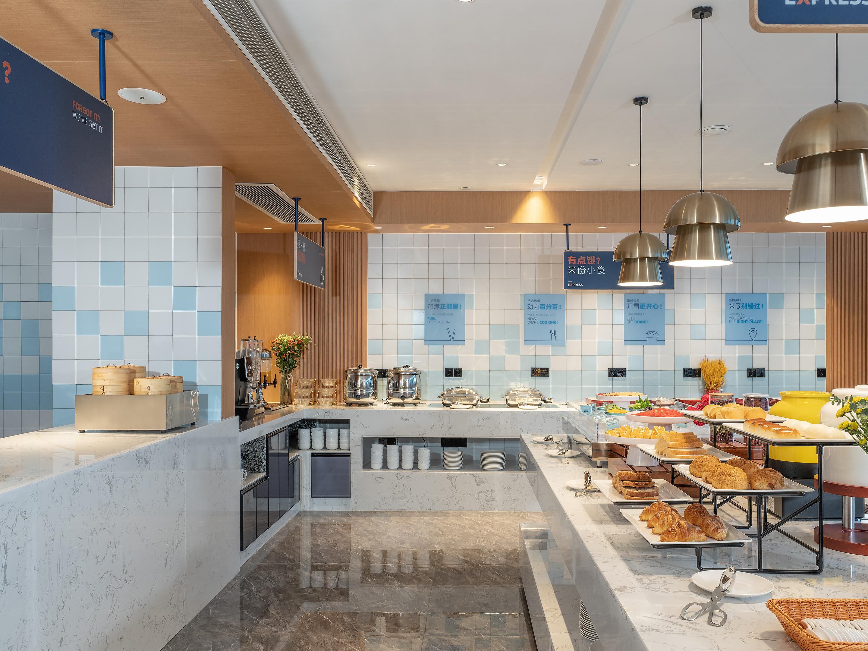 特色出品：智选有碗面、星级可颂
崭新摆台：早餐摆台焕新
全新出品：关注本地特色
与瑞幸战略合作