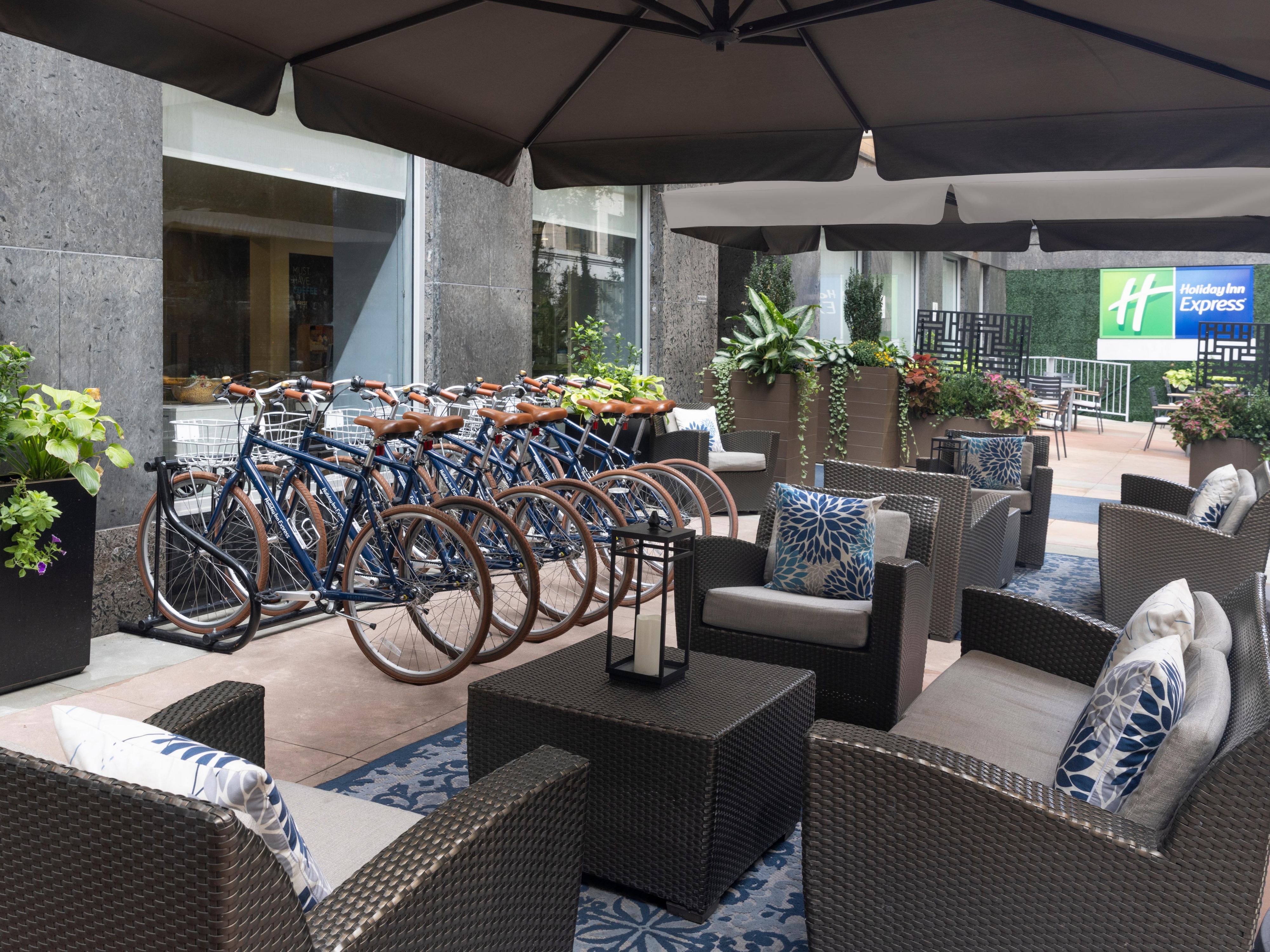 Explore all that our Chelsea neighborhood and the greater New York City area have to offer with one of our complimentary bikes (subject to availability).