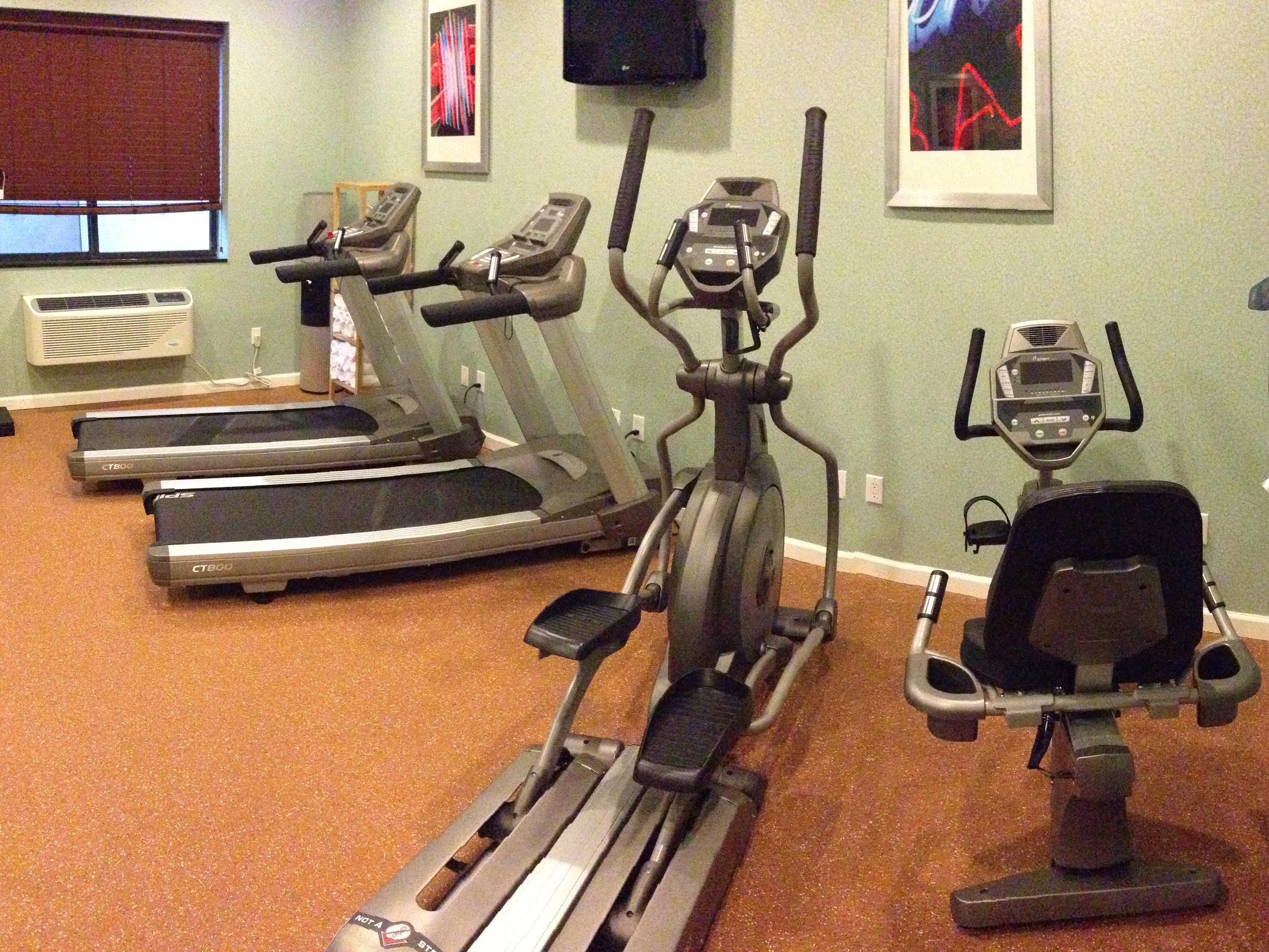 Make sure to take a break with a visit to our Fitness Center with a treadmill, free weights, and an elliptical machine. Whether you like to work up a sweat in the morning or evening, our 24/7 Fitness Center is always ready and waiting.