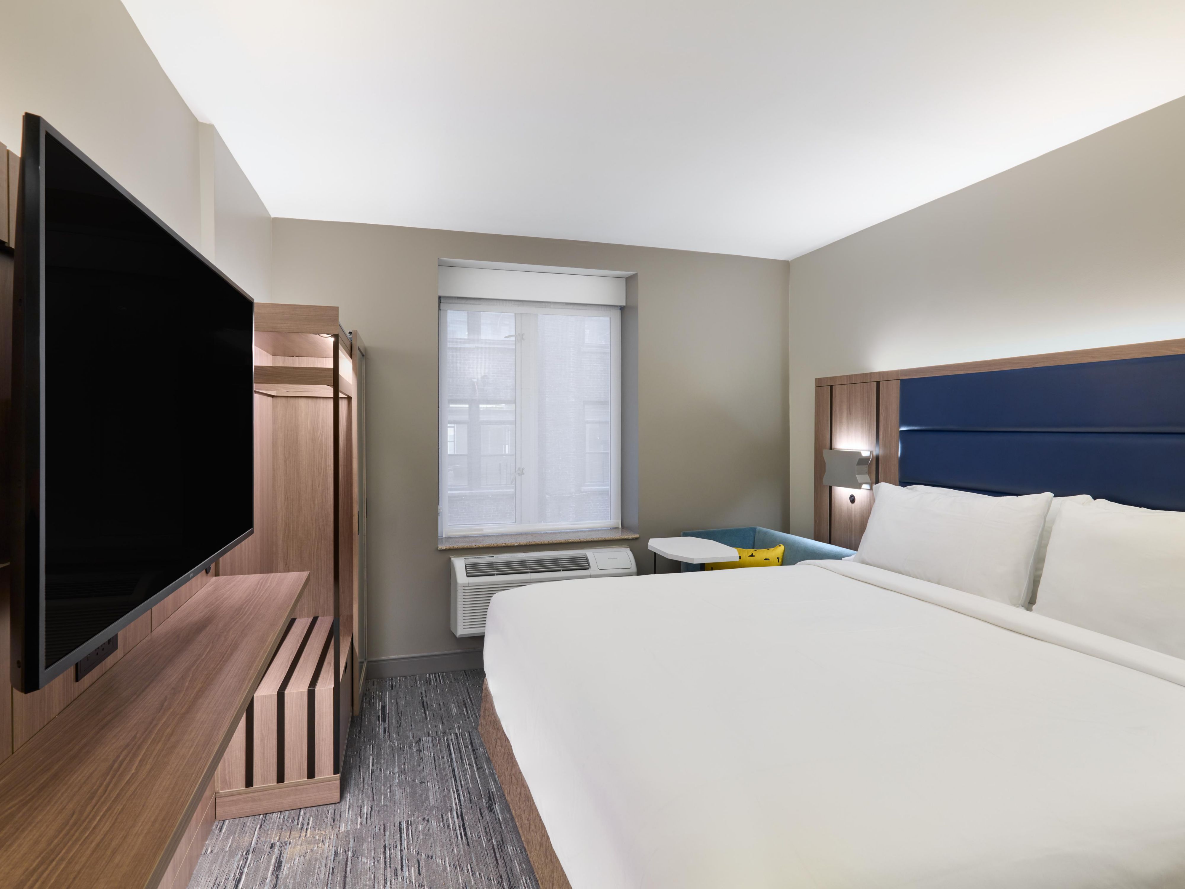 Our newly remodeled hotel welcomes guests with enhanced amenities and inviting spaces. Accommodations feature contemporary design, thoughtful amenities, and flex space to keep you productive.