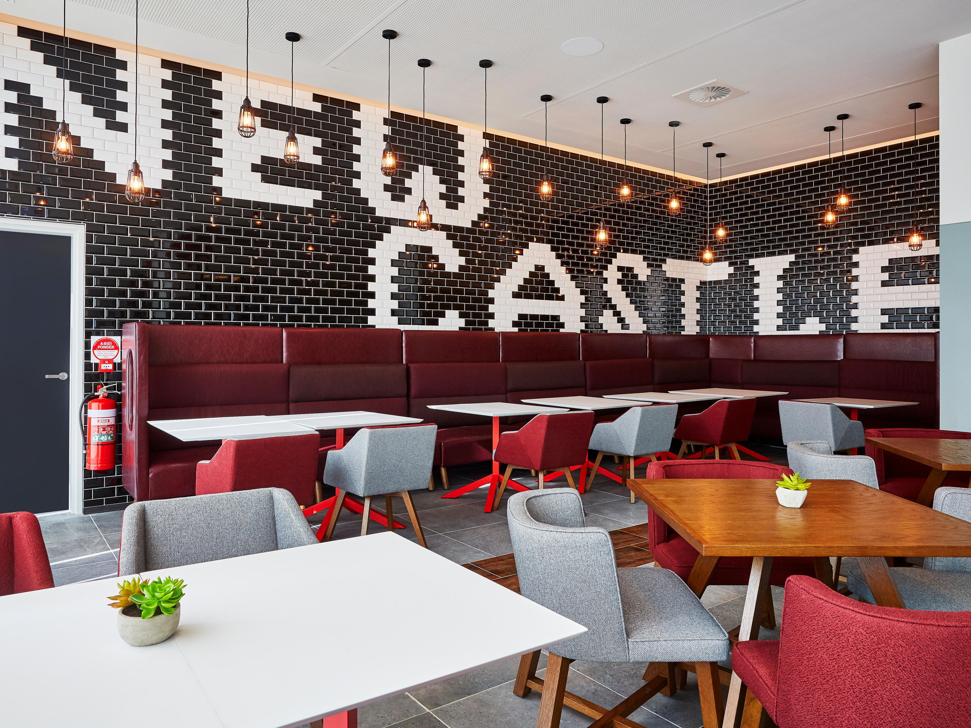 How do I get to Holiday Inn Express Newcastle? Whether you're traveling from the North, South, or West we've got you covered! Click the link to our Driving Instructions below.