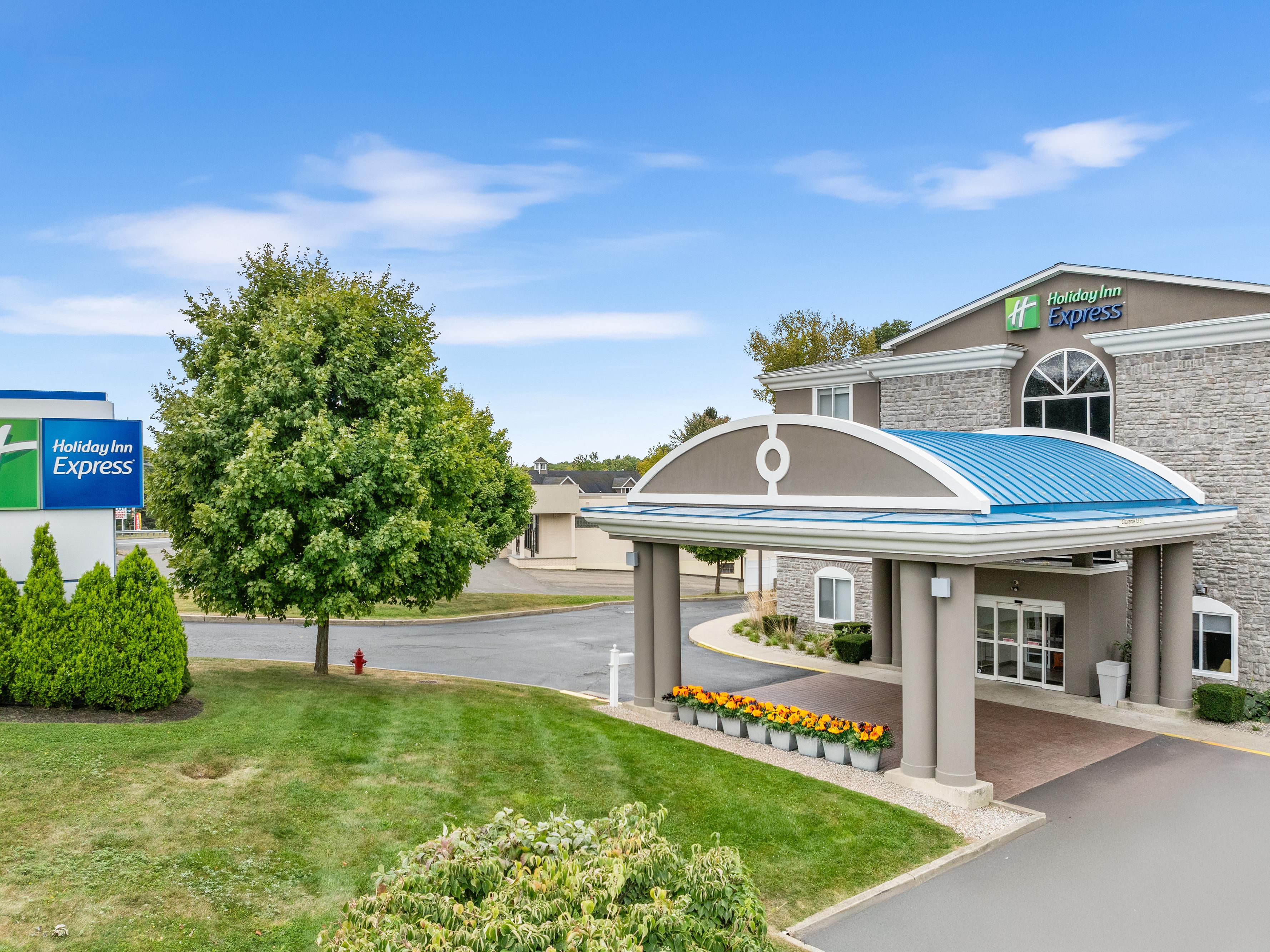 Welcome to the beautiful Holiday Inn Express in Newington, CT