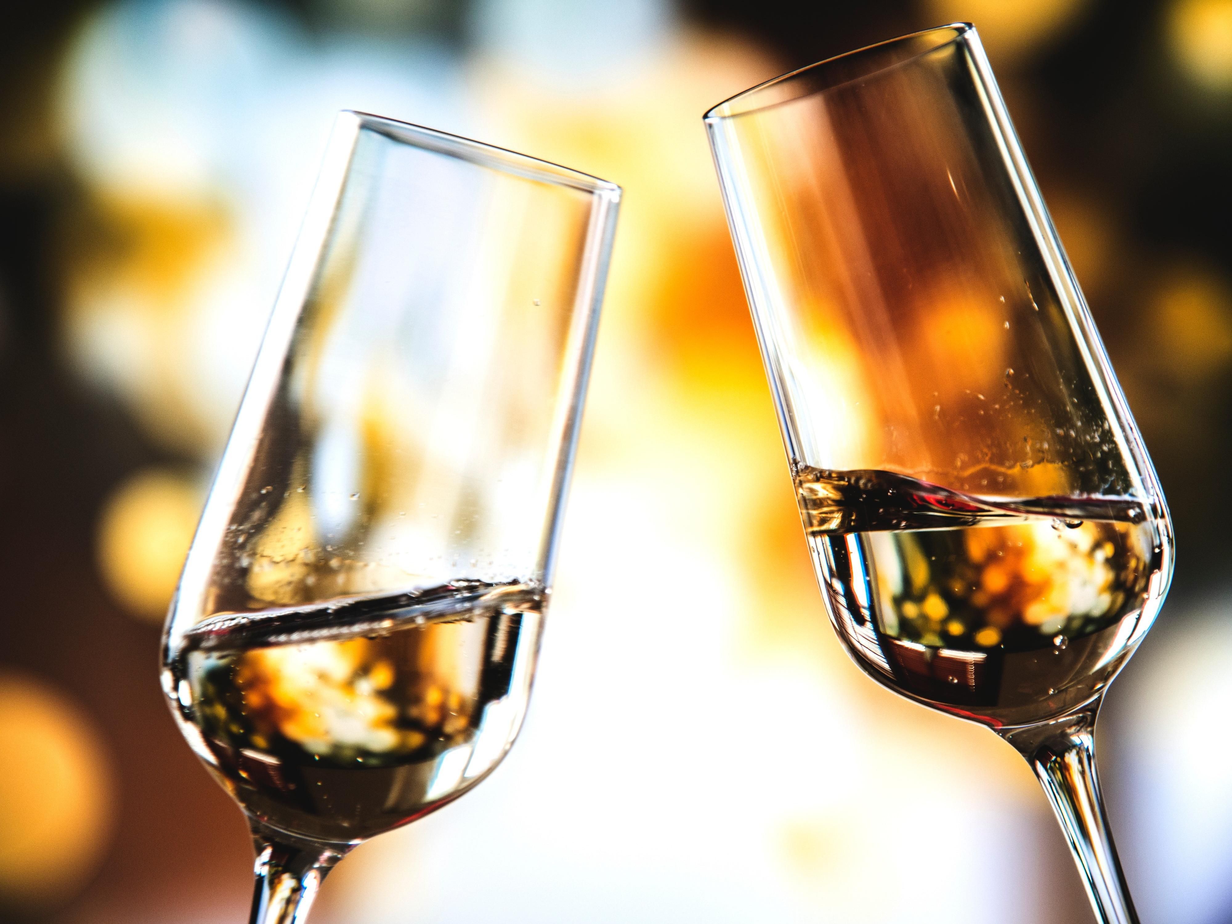 Our pet-friendly hotel in Niagara-on-the-Lake with an indoor heated pool invites you to a leaf-peepers paradise convenient to Niagara Parkway, the Falls, and Niagara Wine Country. Stroll vineyards and enjoy tastings. Explore the darling historic downtown with charming cafes and boutiques. It's all within easy reach of your comfy, cozy stay.