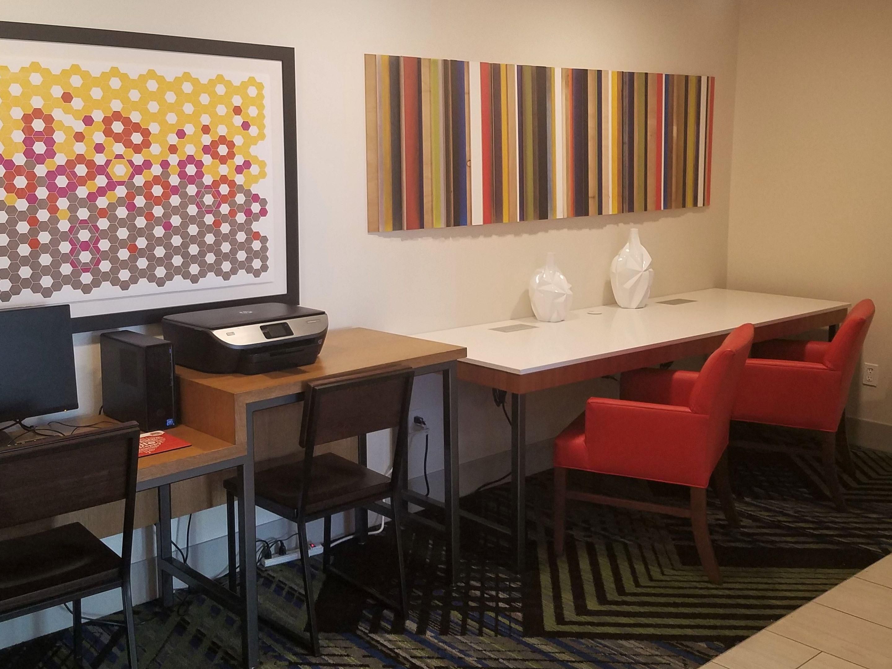 Ideal for corporate travelers, our 24-hour Business Center offers convenient access to computers, printers, and complimentary high-speed Wi-Fi. Whether you're finalizing a presentation, printing documents, or checking email, you'll have a quiet, professional space designed to support your business needs.