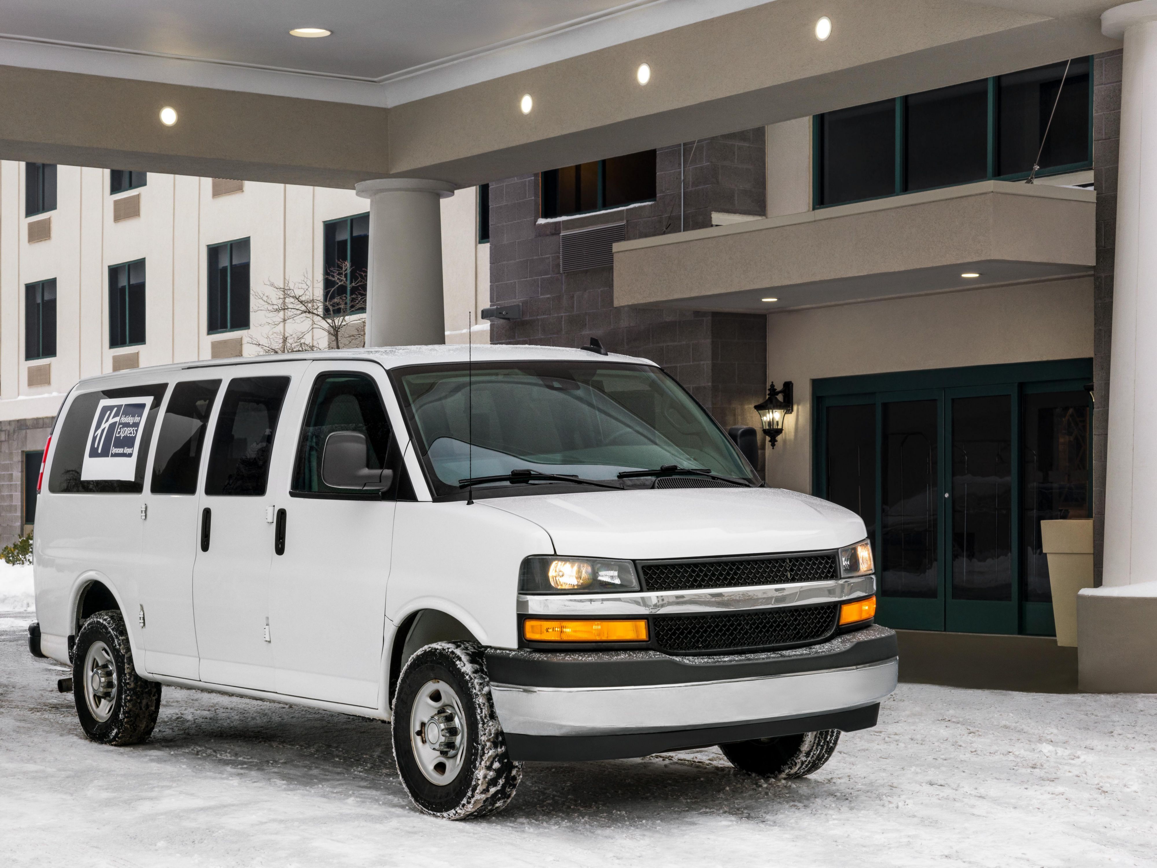 Need a ride to Syracuse Hancock International Airport? Or a ride from the airport to our hotel in Syracuse? Our 24/7 shuttle takes you there whenever you need to go. Best of all, the shuttle is free for our guests to use! 