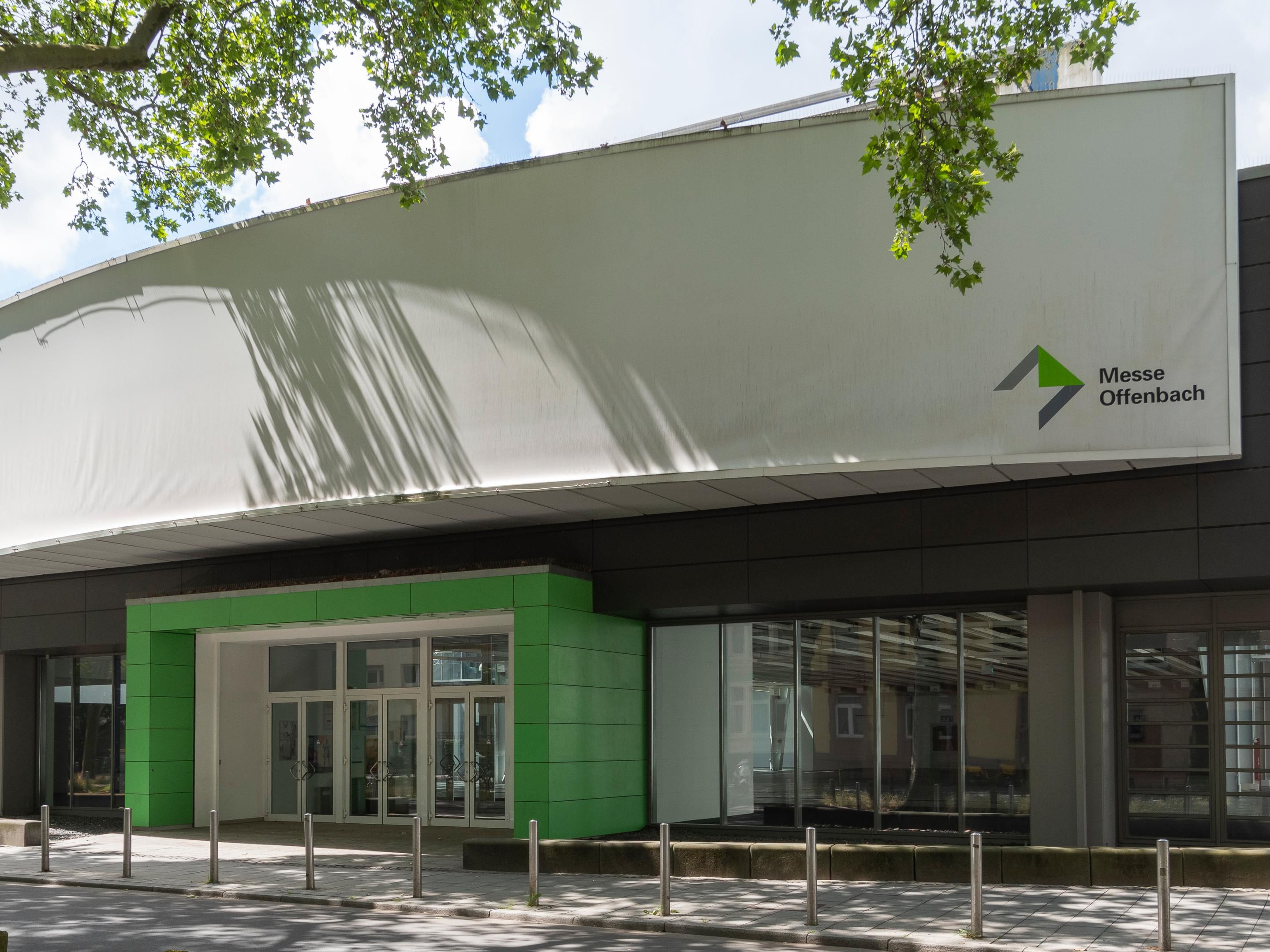 We are only 8 min walking distance away from the fair ground Offenbach! Enjoy your stay with us!