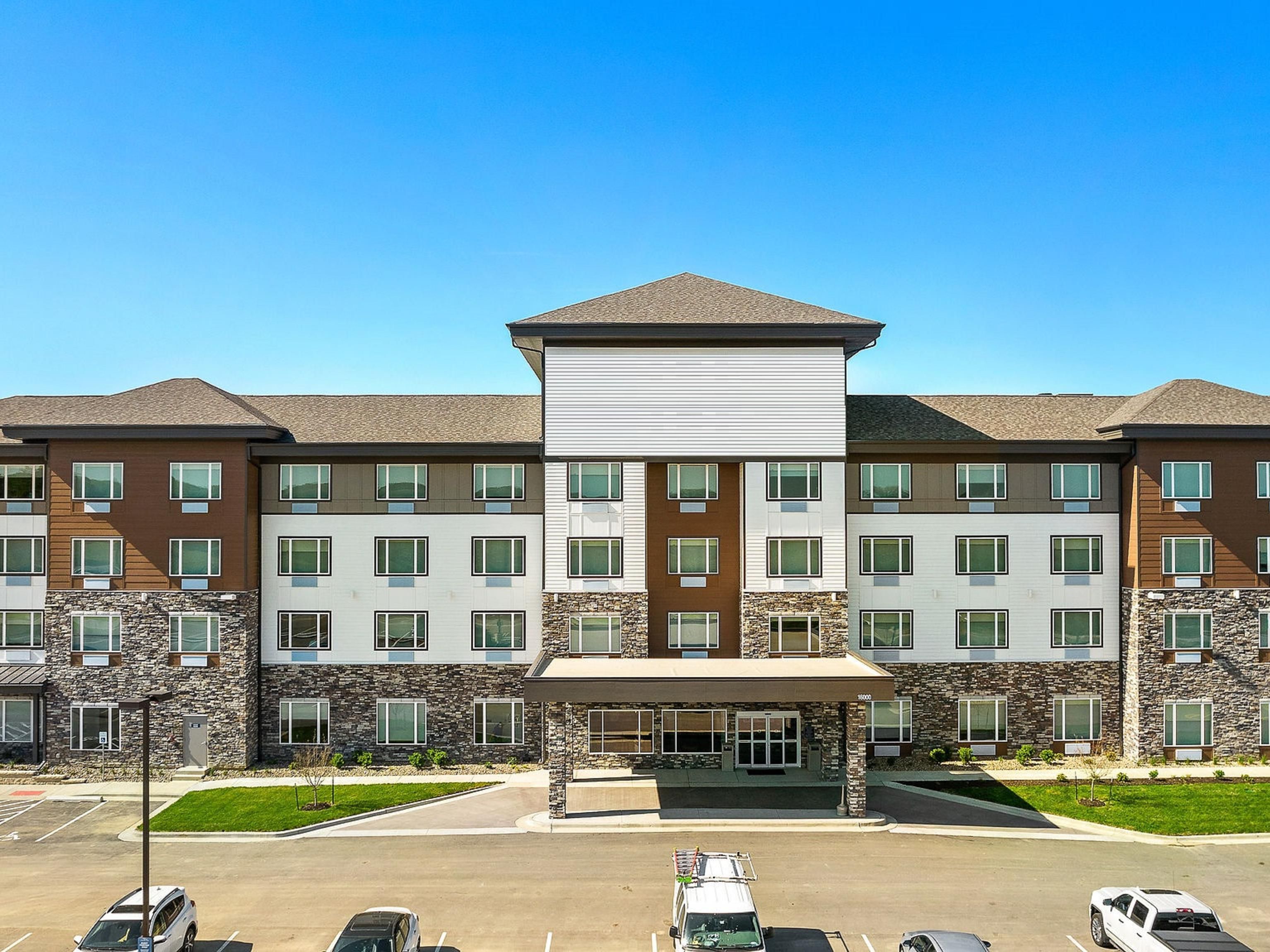 Take advantage of our EZ car charging stations at the hotel for convenient electric vehicle charging. Available for an additional cost, these stations ensure your car is ready to go whenever you are. Enjoy a seamless travel experience with our eco-friendly amenities.