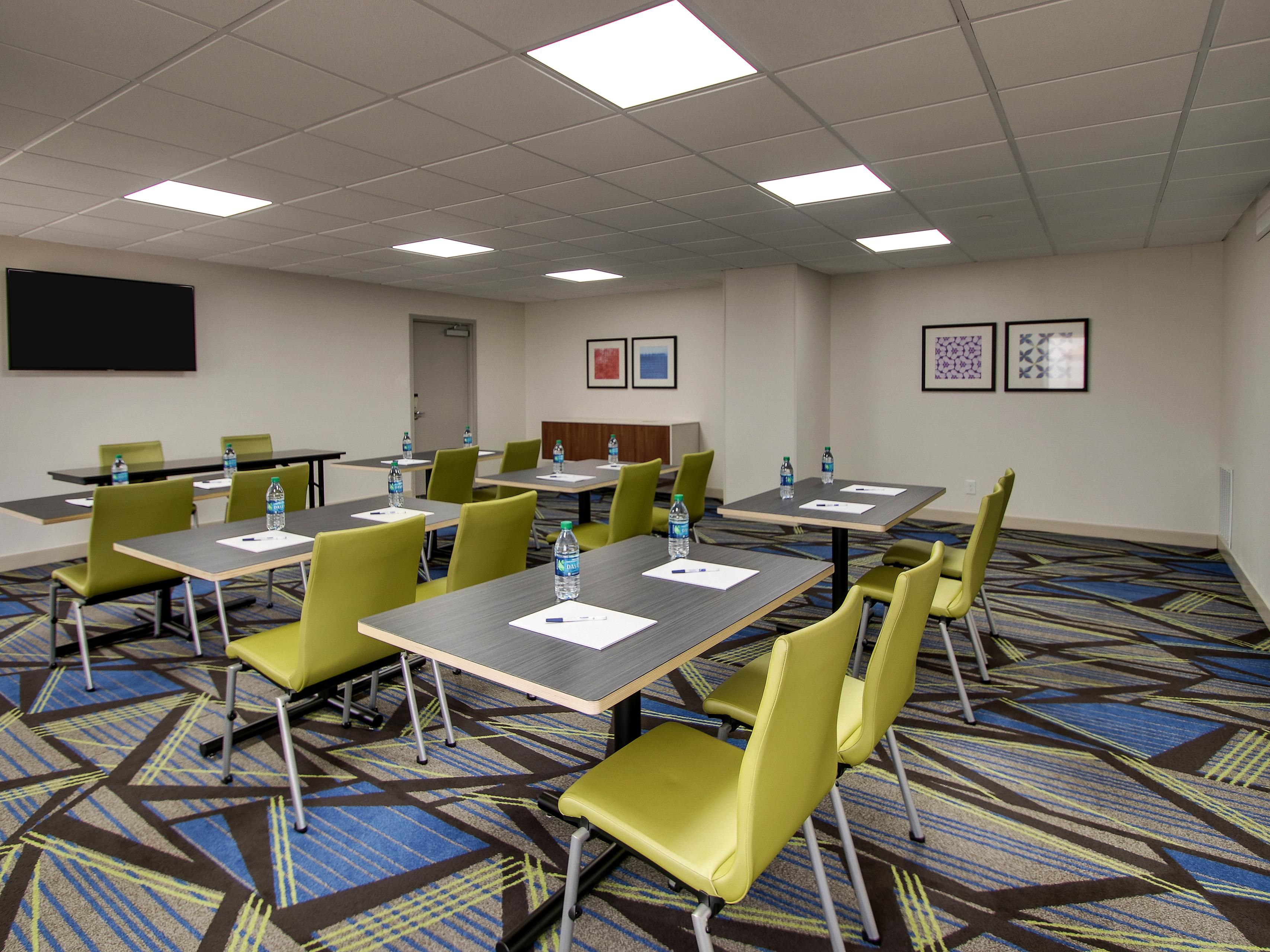 With over 500 sq ft of meeting room space, let our hotel help provide your planned event! Our meeting room space can be set up theater style, classroom style, banquet style, and U- shaped style holding 25 people for your enjoyment. 