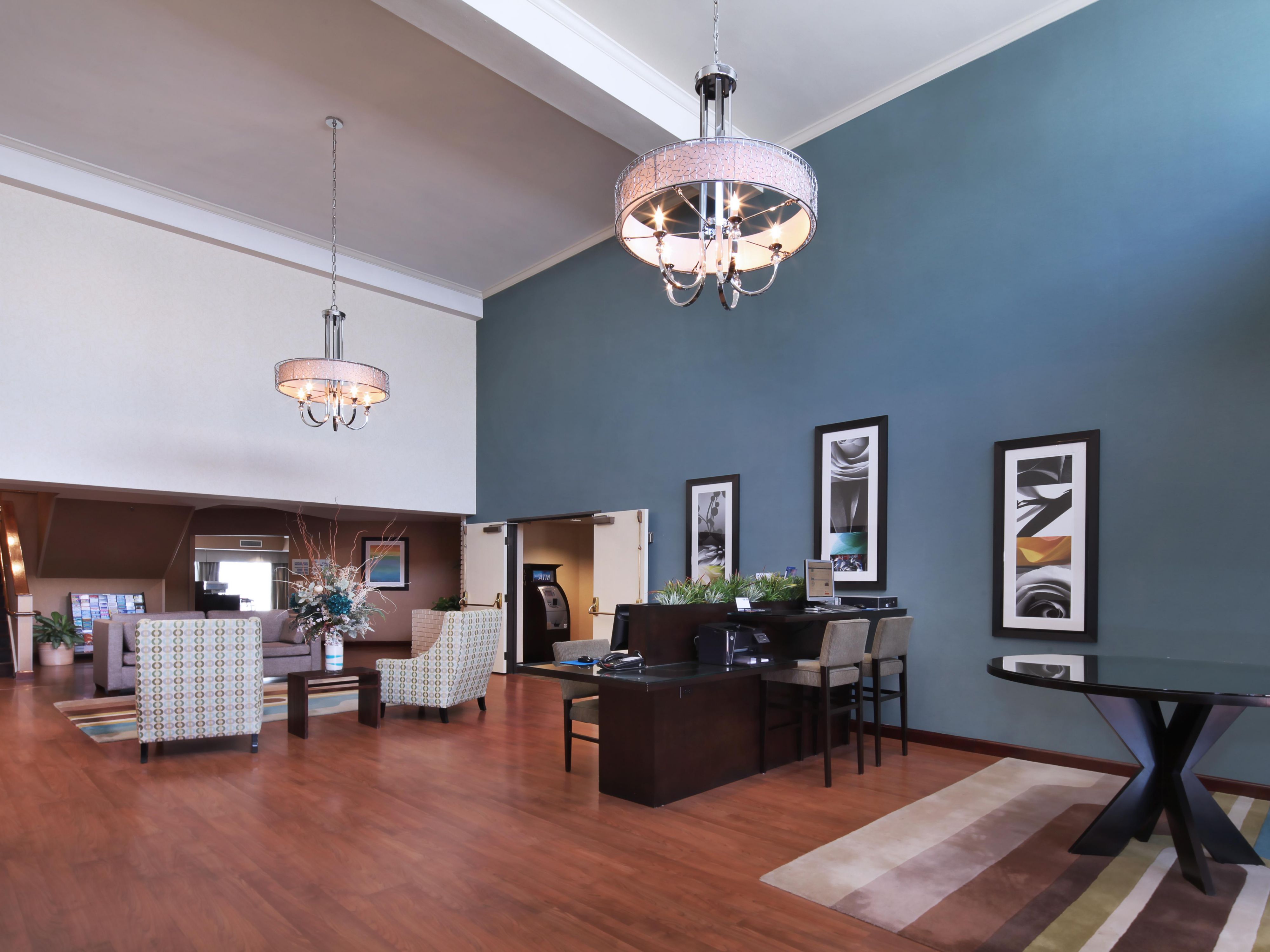 Relaxation Lounge and business center with free Wi-Fi.