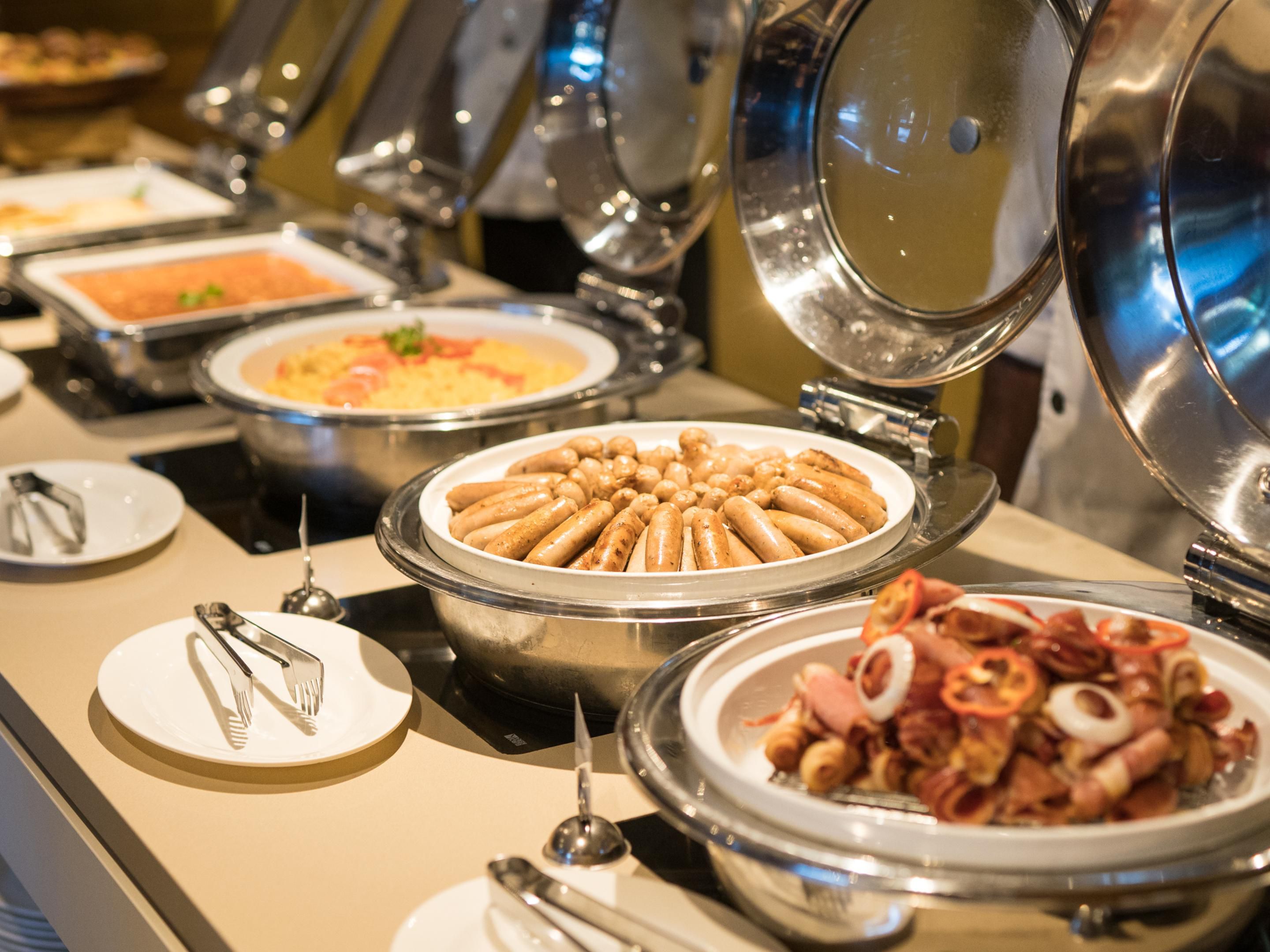 We know breakfast is the most important meal of the day and our complimentary express start breakfast includes a full continental breakfast with the option of Grab & Go for those in a rush.