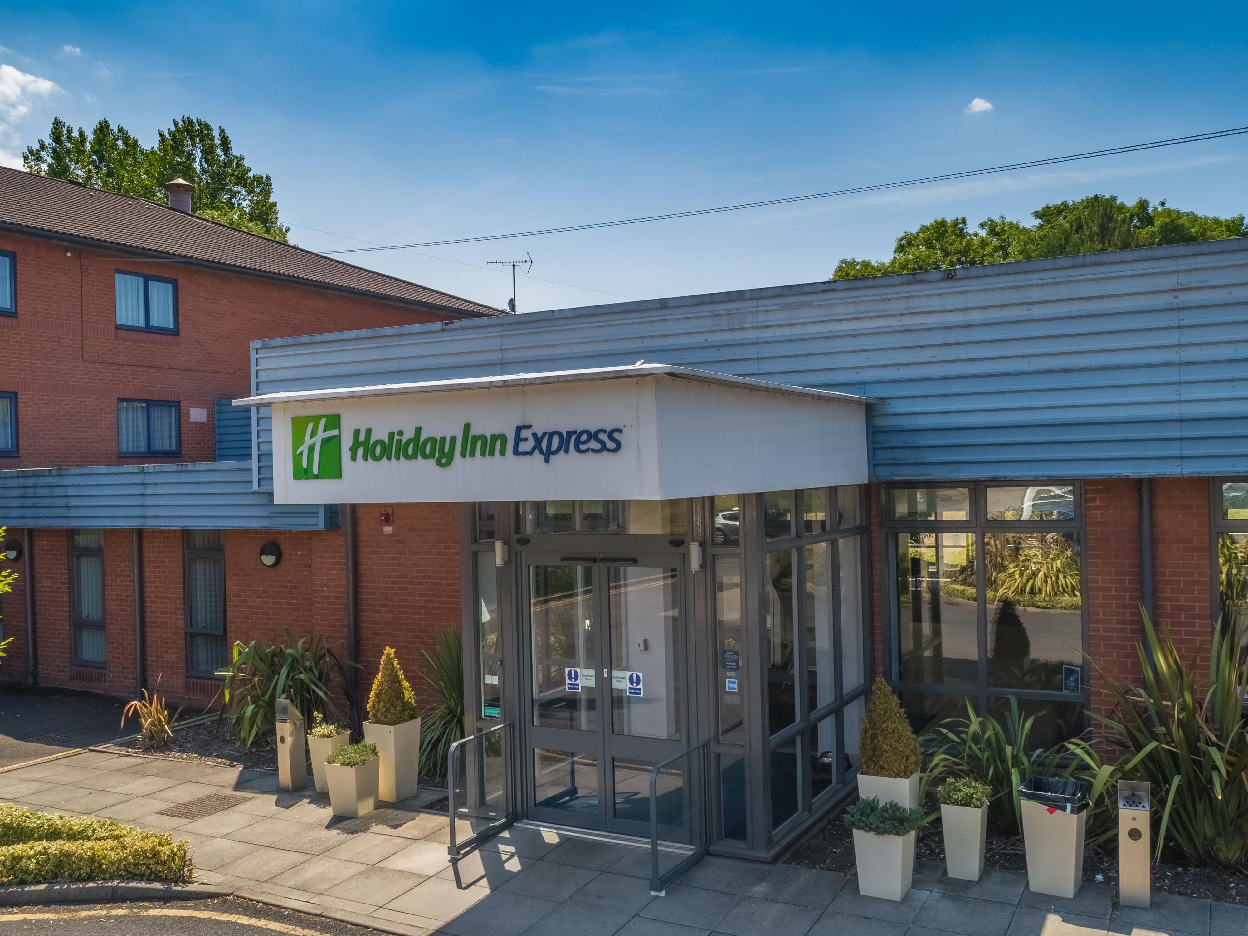 Welcome to Holiday Inn Express Preston-South