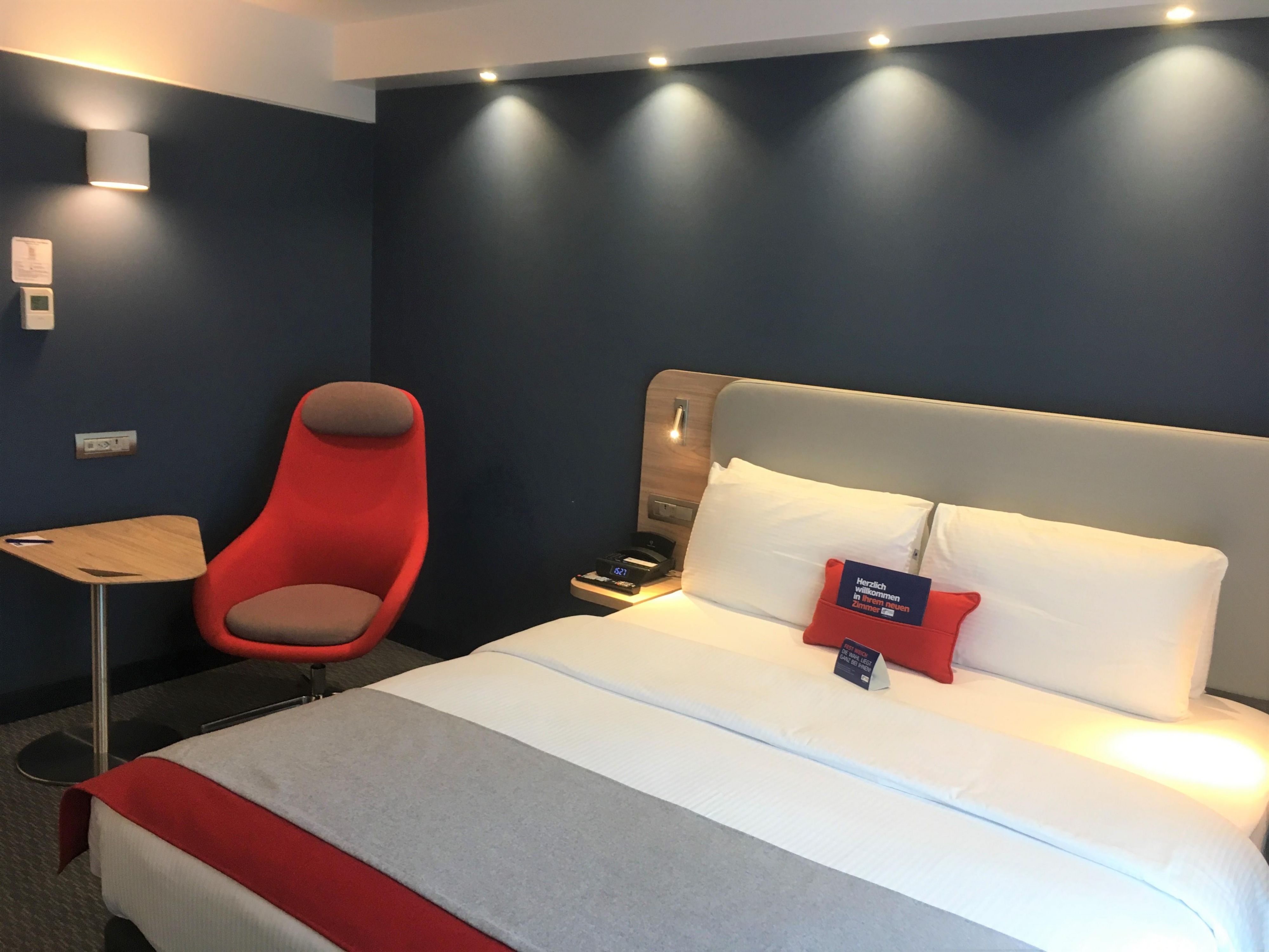 All hotel rooms are newly renovated to the beautiful 4th generation of Holiday Inn Express hotels. 