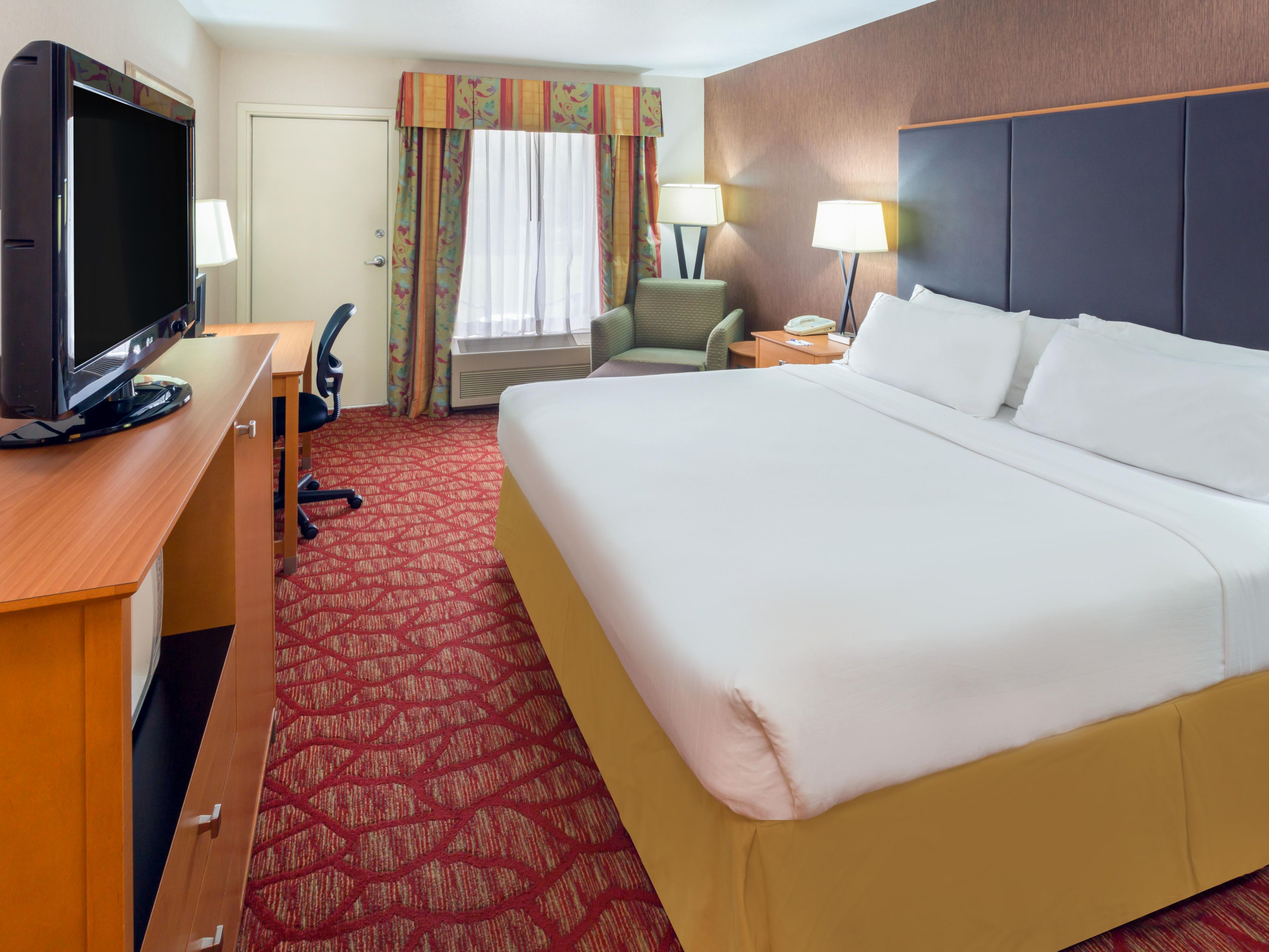 King Guest Room Sleeping Area