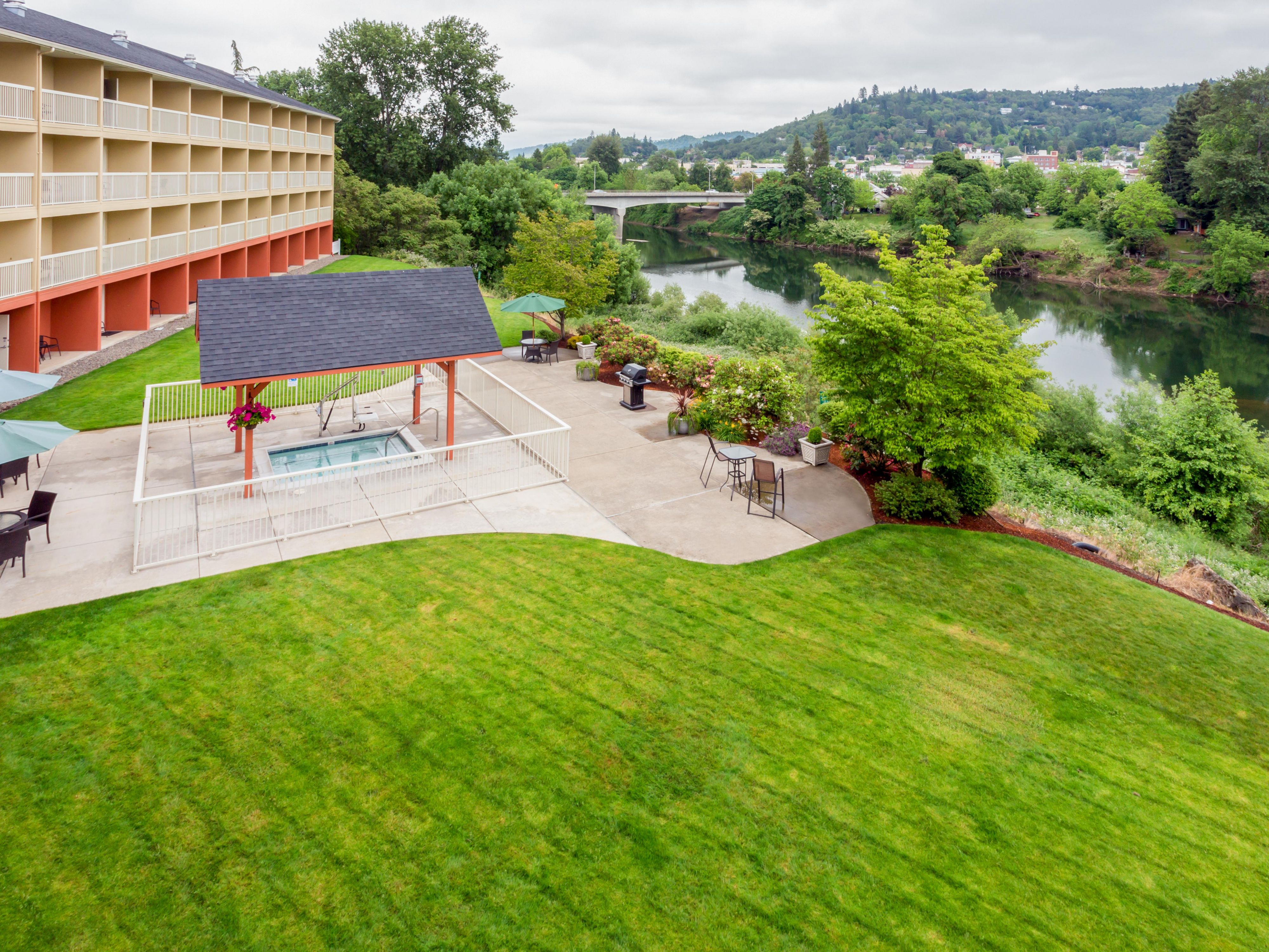 Bring your best friend along with you. Large pet play area.