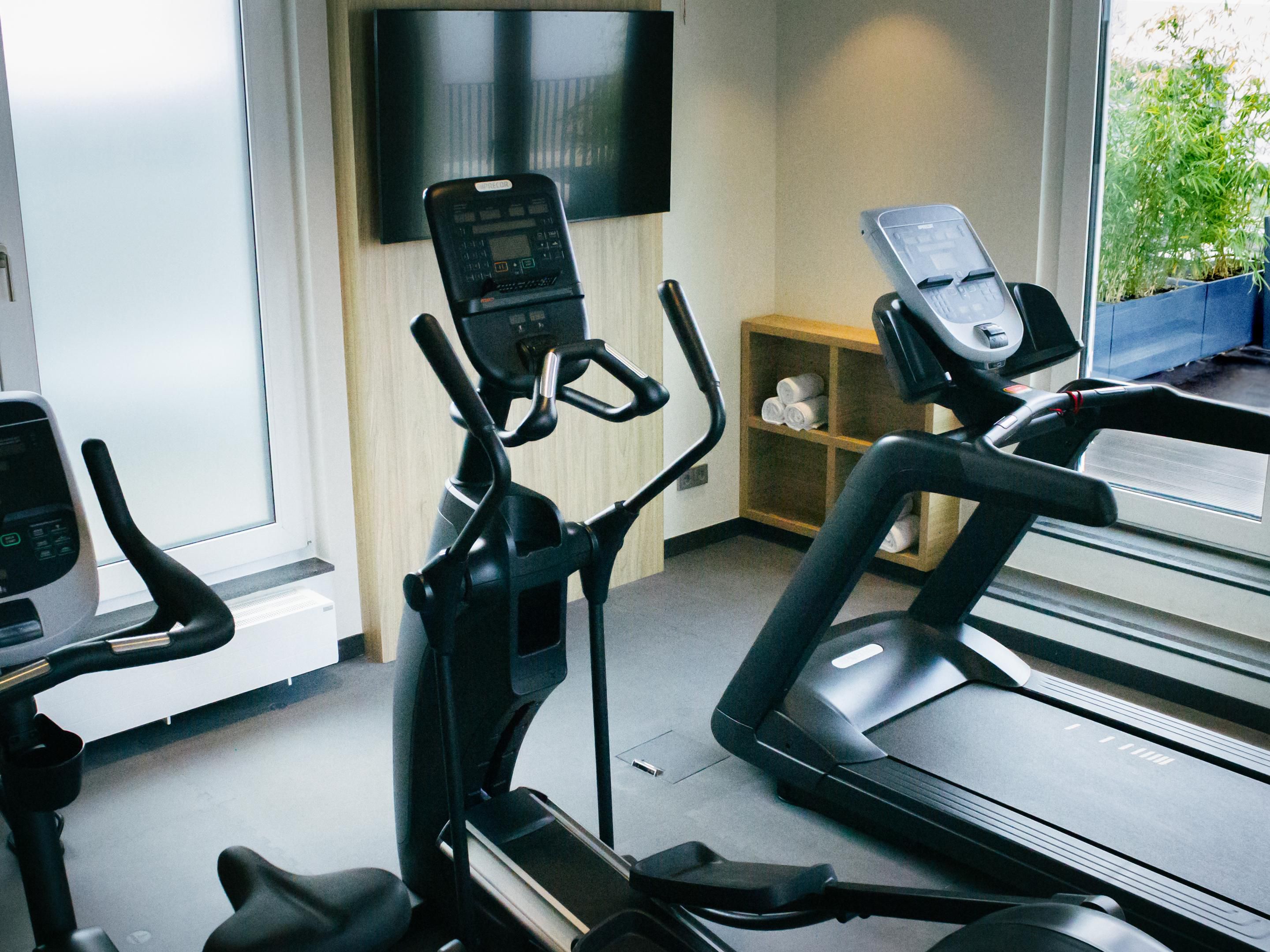 Stay healthy! Use our mini gym with rooftop terrace on top floor.