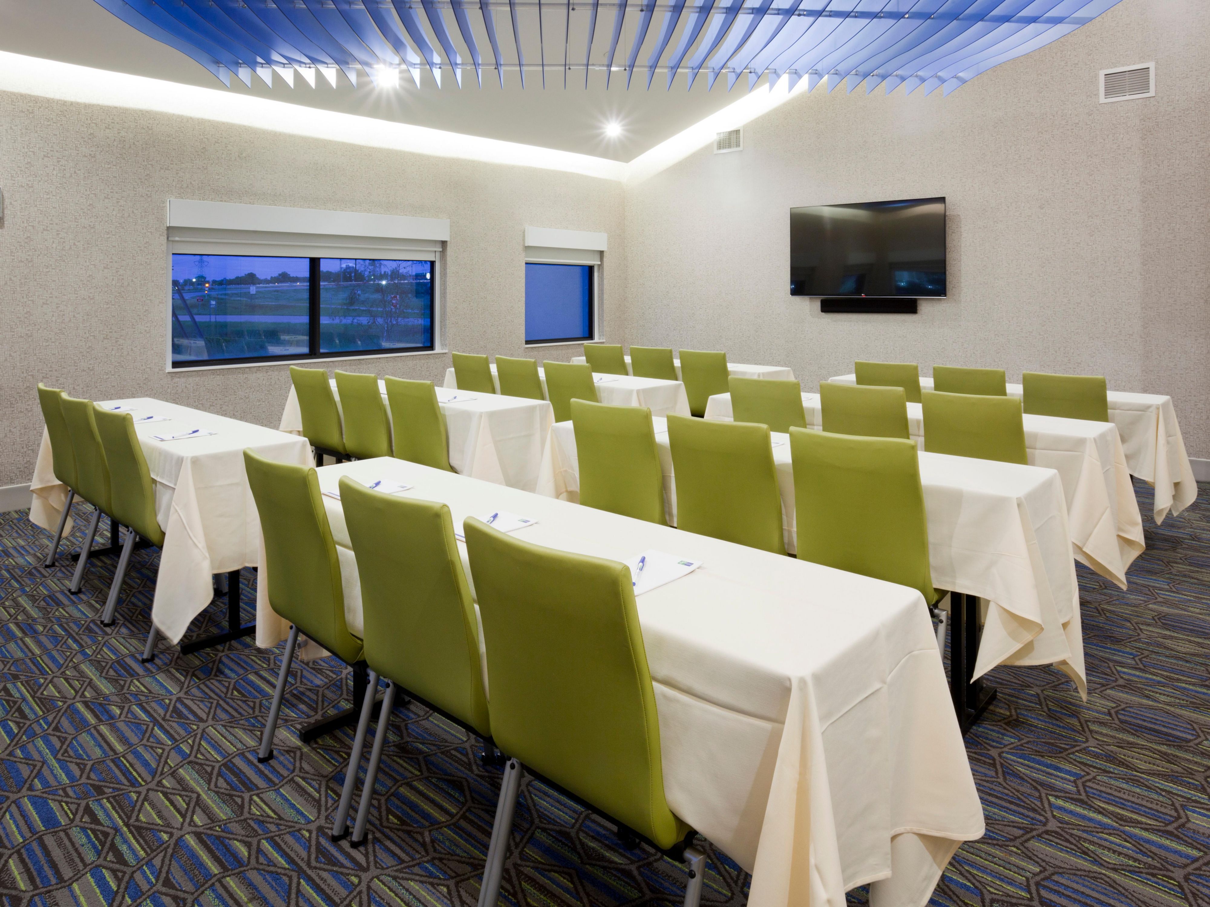 Our hotel offers 840 sq. ft of flexible meeting space for your important meetings or casual get-togethers for up to 58 people!