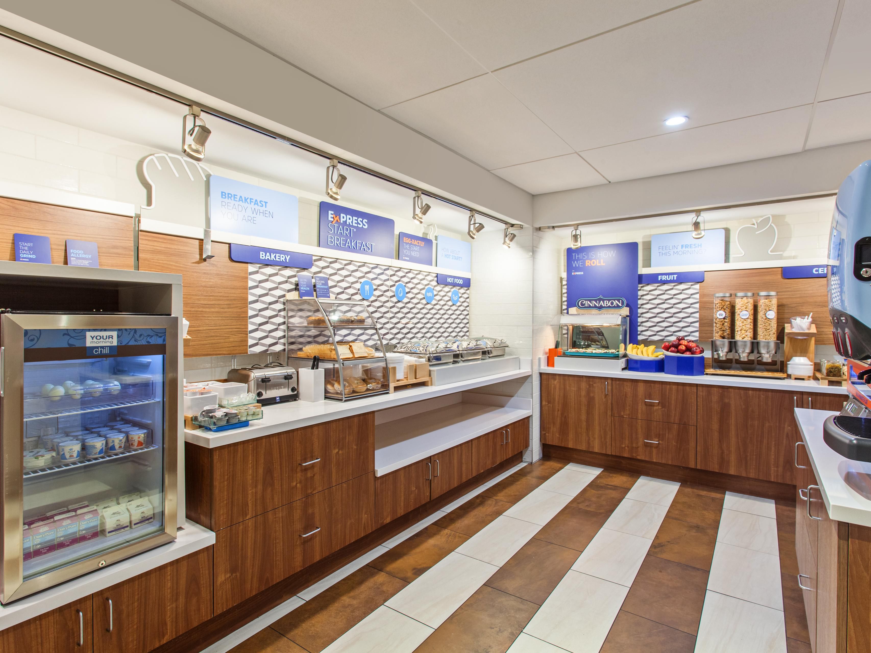 Our FREE Express Start™ Breakfast Bar offers a customized start to your day and features your favorite morning classics and indulgences like our famous hot cinnamon rolls or made to order pancakes.