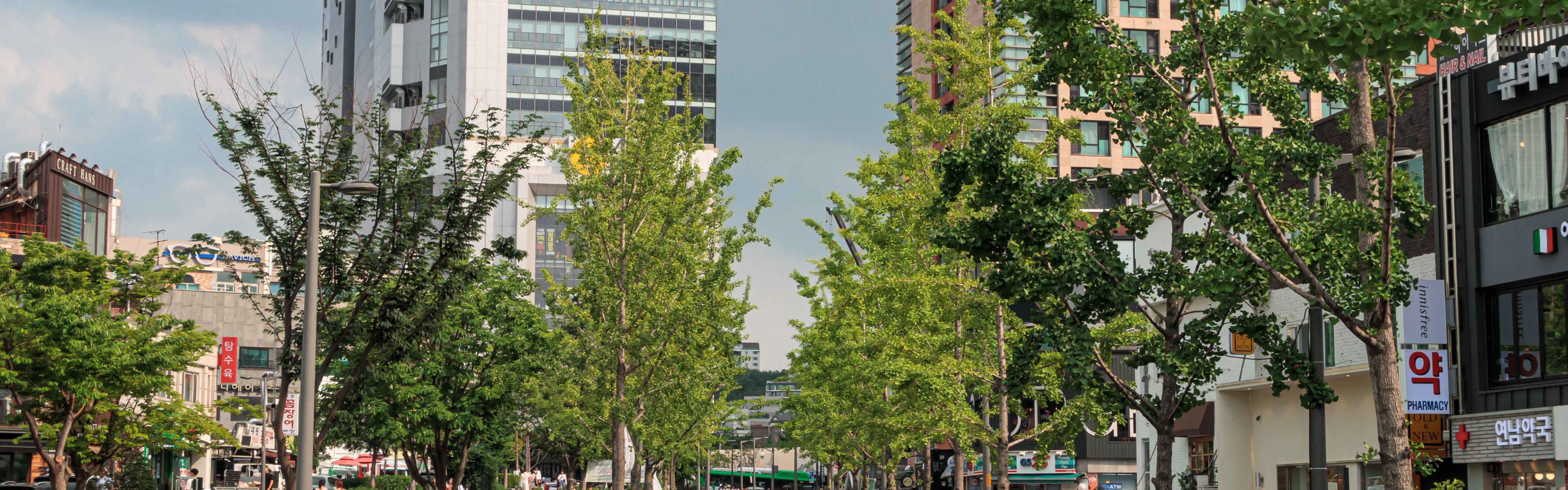 Stay close to vibrant Hongdae street
