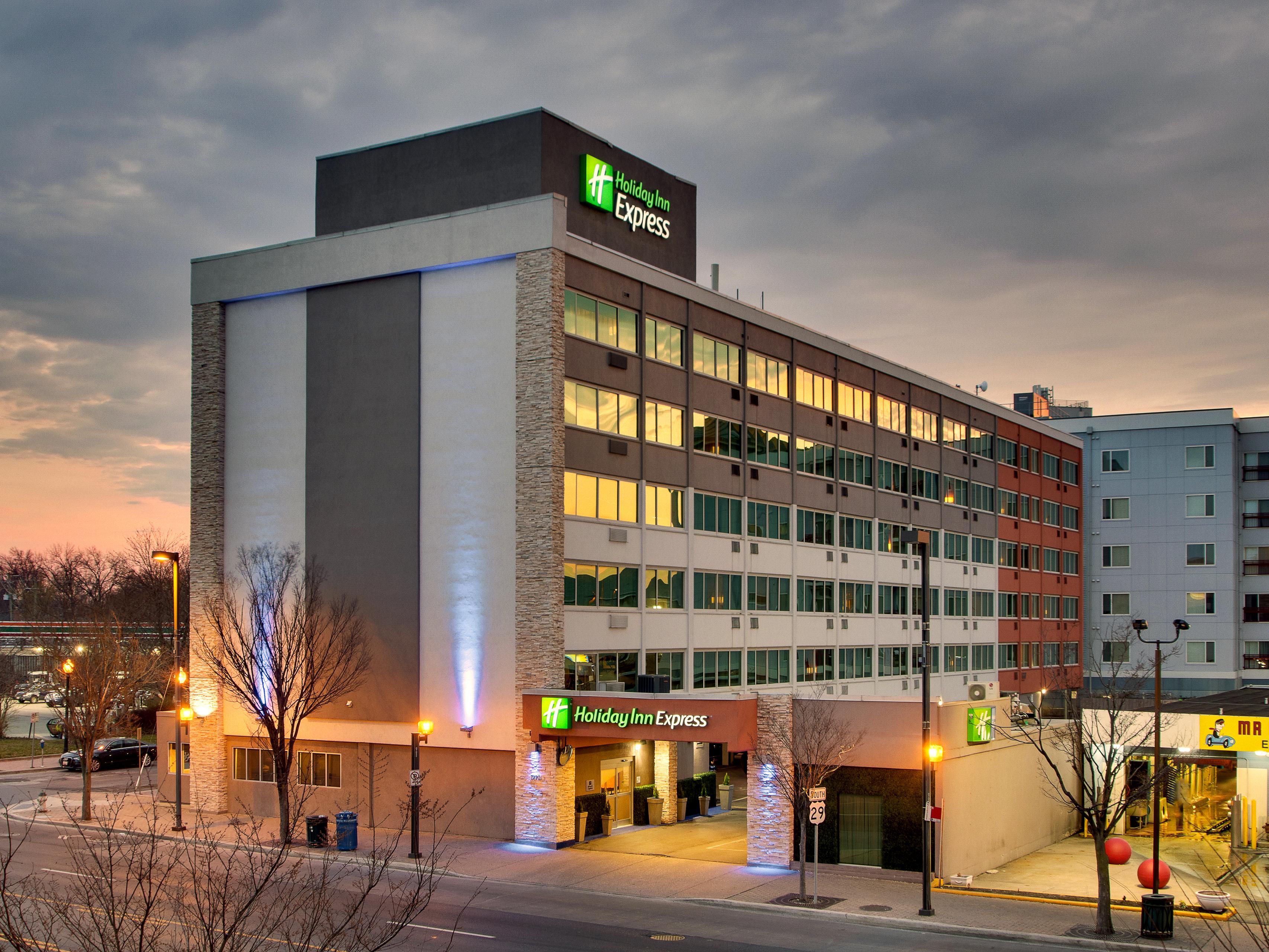 Our hotel is located right outside of Washington, D.C., and in the heart of downtown Silver Spring. Enjoy convenient access to D.C.'s top attractions including White House, Embassy Row, Smithsonian Institution, National Zoo, and much more. Additionally, we are within walking distance from the Silver Spring Metro Station. 