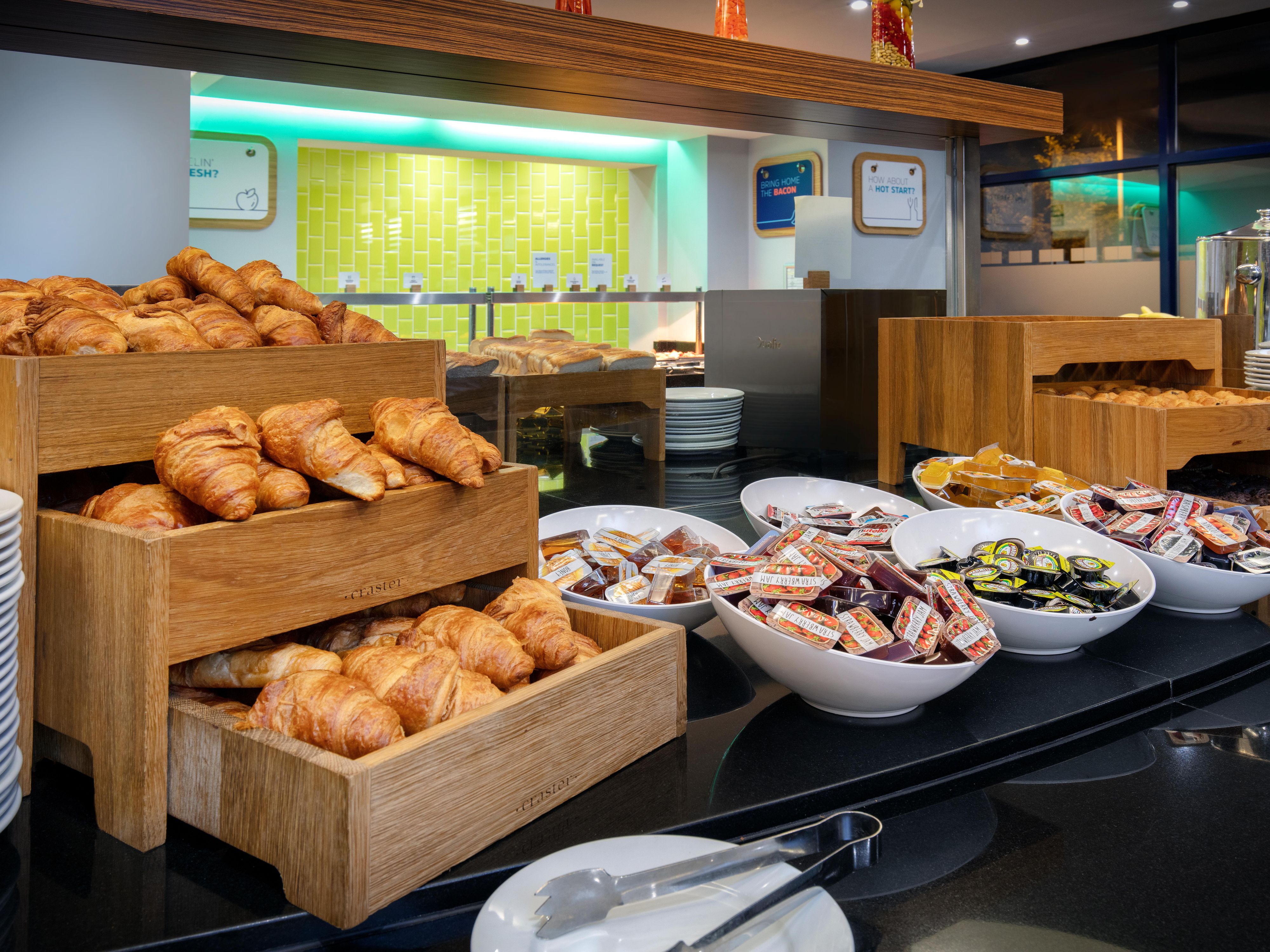 Kick-start your day with a free buffet breakfast with options including pastries, cereals, yogurts, and more. Breakfast is served from 6:30 AM to 10:00 AM on weekdays (Monday to Friday) and from 7:00 AM to 10:30 AM on weekends and bank holidays.