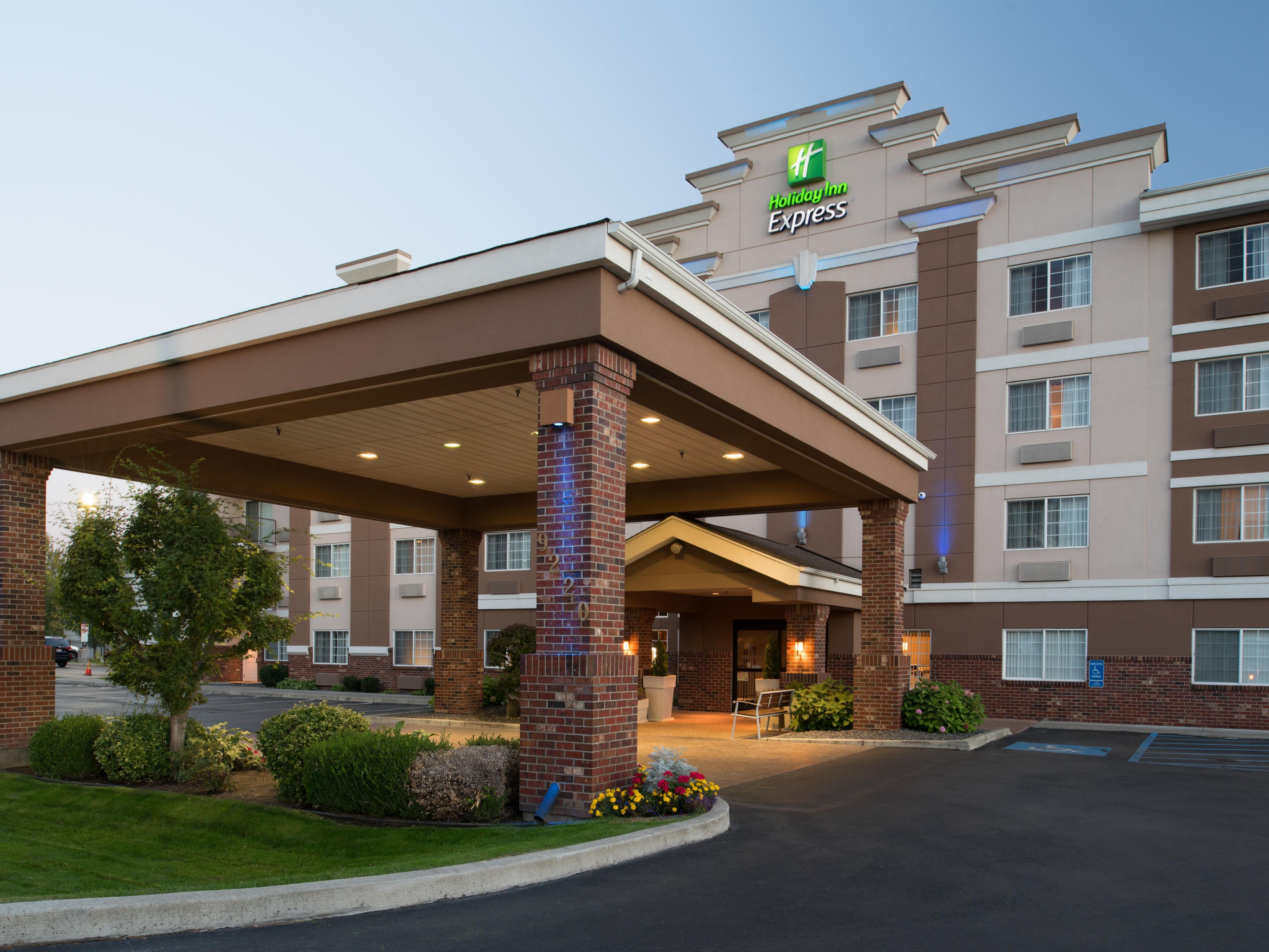 Holiday Inn Express Hotel Exterior near Spokane Valley Mall