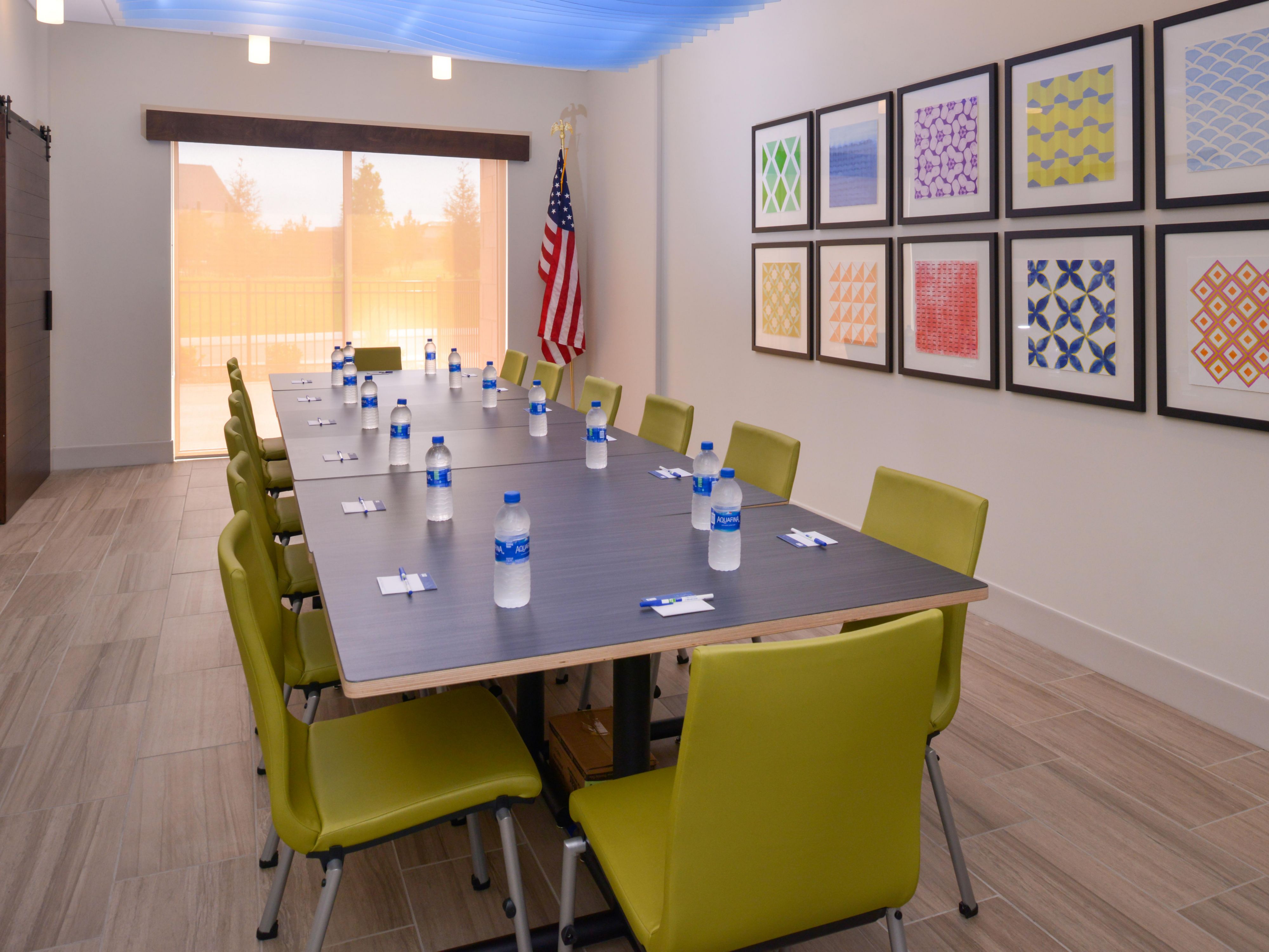 Experience our versatile space for your next event. Perfect for small to medium sized groups, we will work with you to set up all the essentials you need for your meeting including catering and a/v equipment.