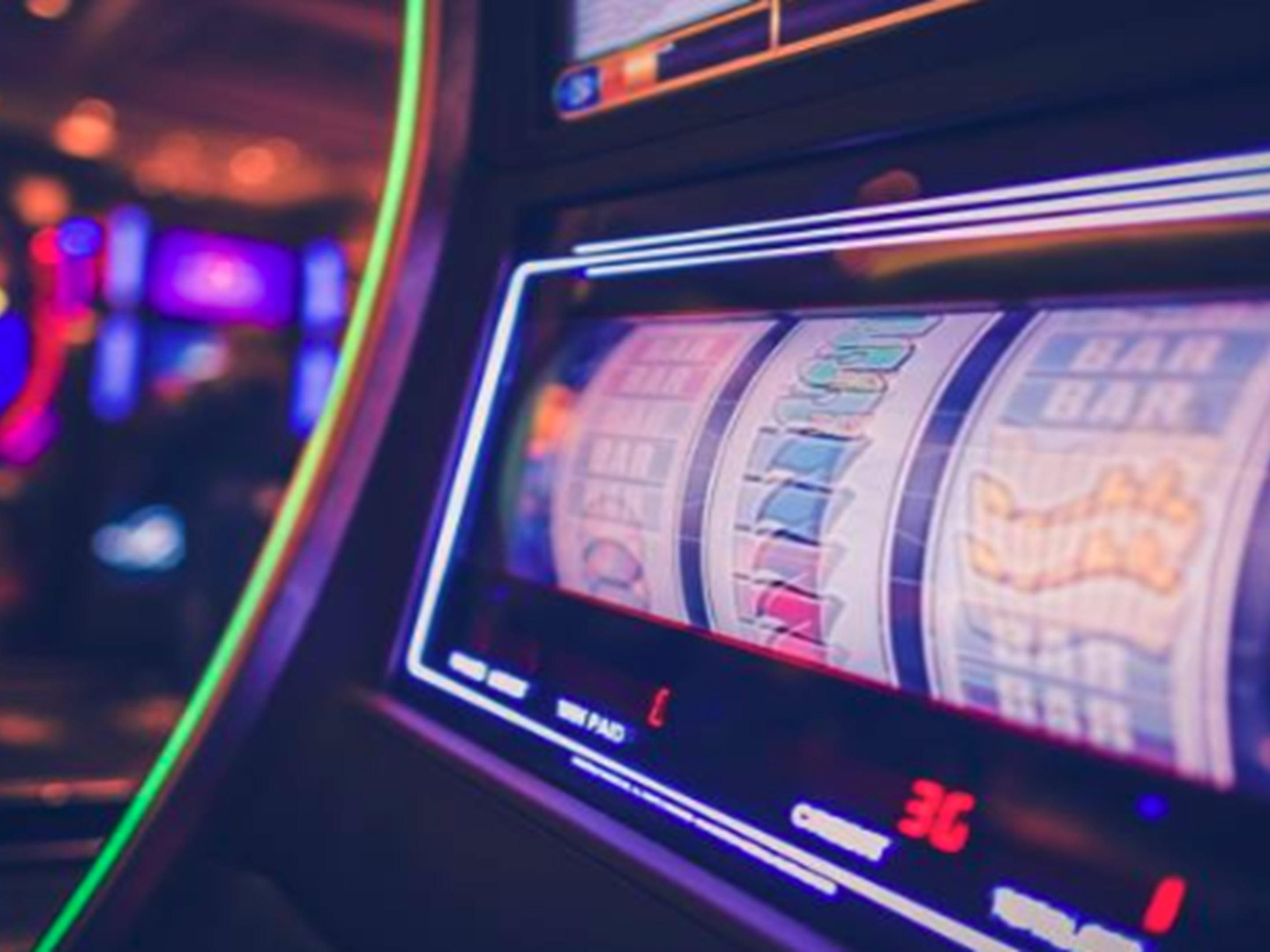 Play at MGM and stay at the HIE Springfield! With so many included amenities, stay smart with us!