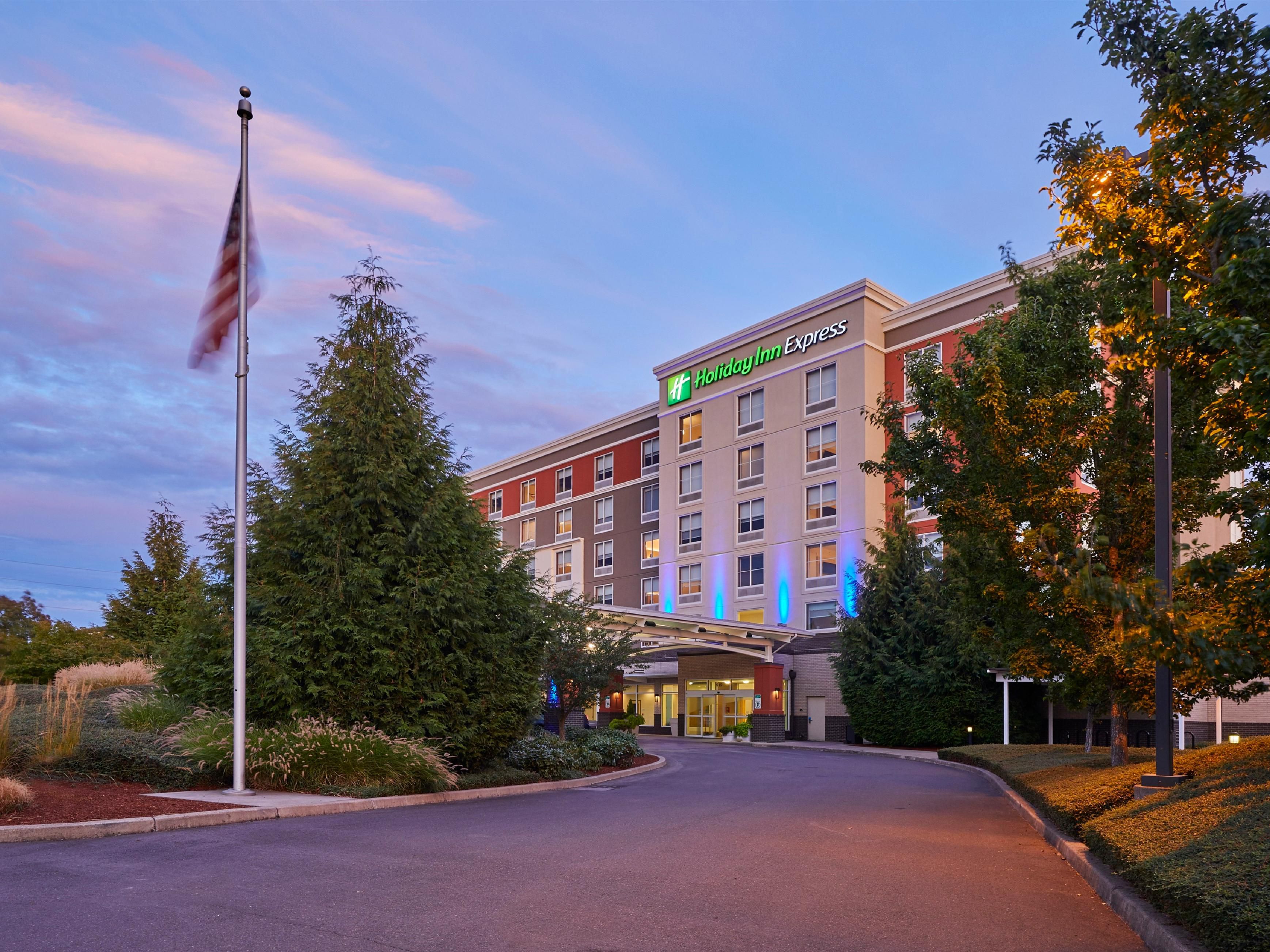 Welcome to the Holiday Inn Express Eugene/Springfield