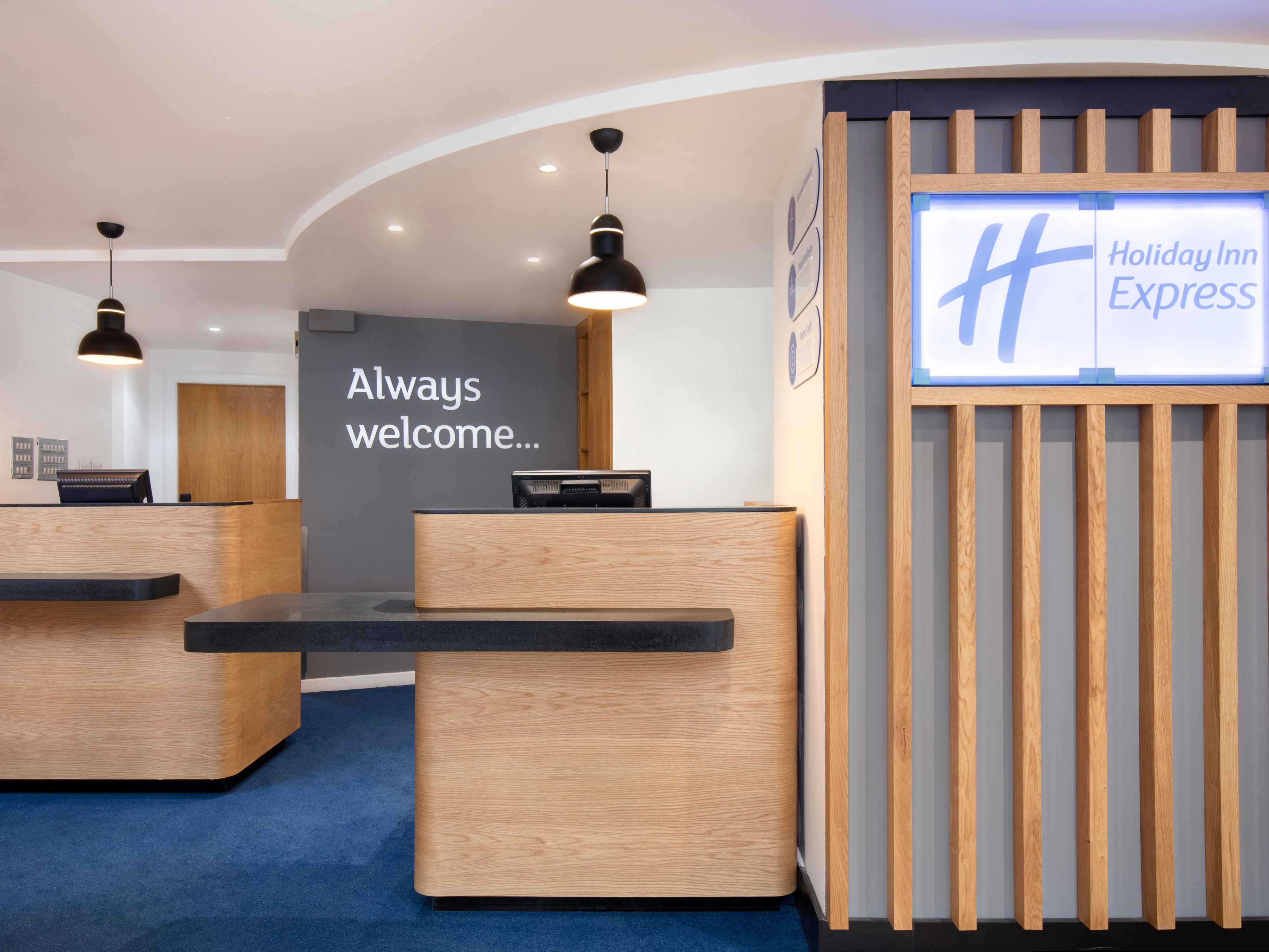 The hotel is nestled within Strathclyde Country Park's 400 hectares of countryside, in the valley of the River Clyde, and set within beautiful surroundings. The park is one of the most popular family attractions in the central belt of Scotland and has an excellent location close to the M74, M73 and M8 motorways for those travelling north or south!