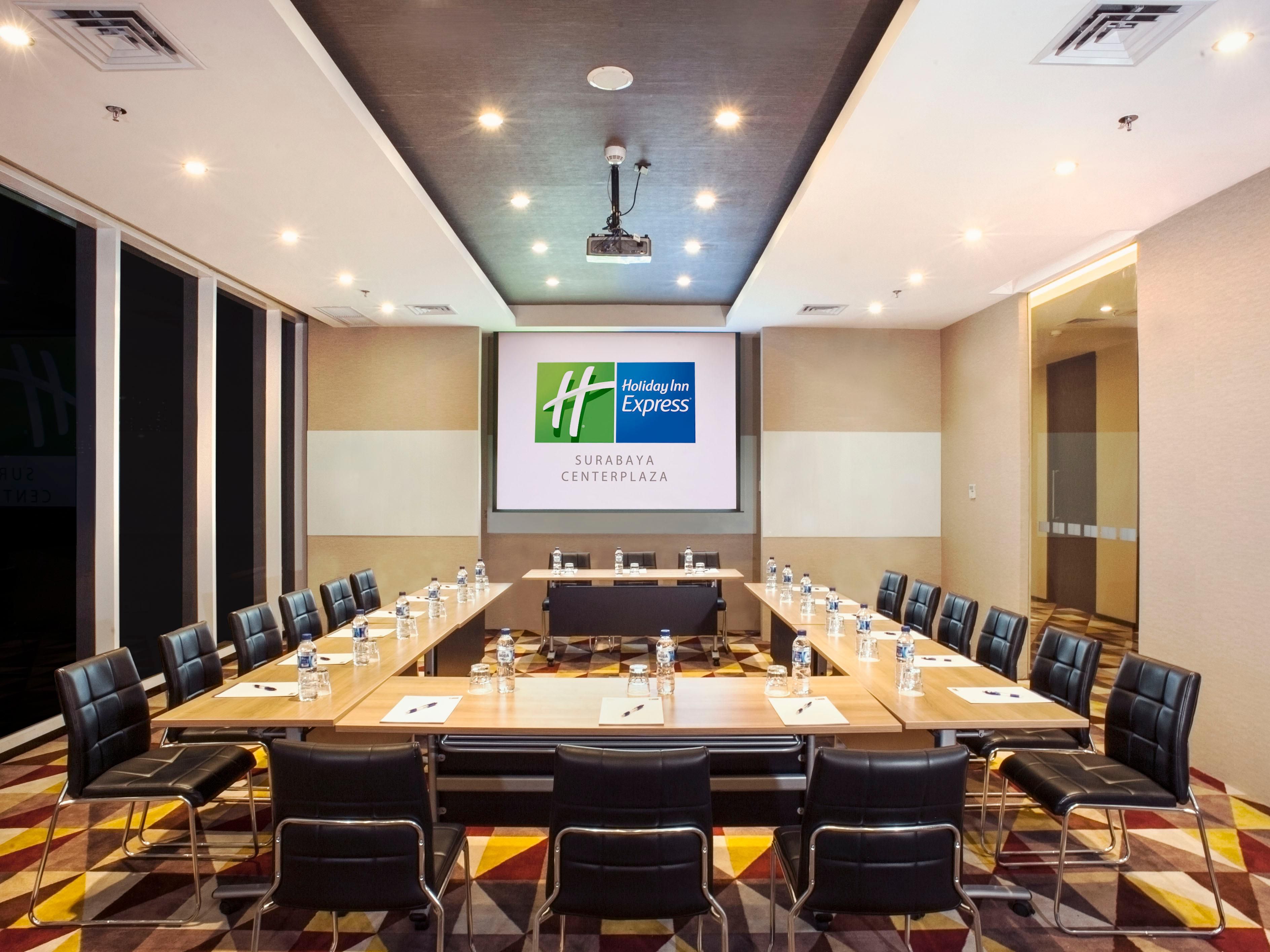 Make your meeting in Surabaya a success at Holiday Inn Express Surabaya Center Point. Take advantage of our meeting room features that can accommodate up to 200 persons with the latest technology and equipment provided.